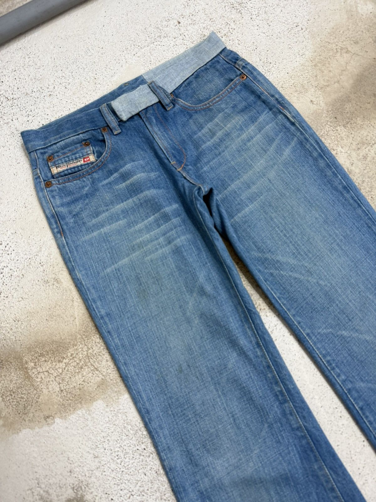Diesel Vintage Diesel Wide Leg Flare Unisex Whisker Denim Size 26" / US 2 / IT 38 - 3 Thumbnail