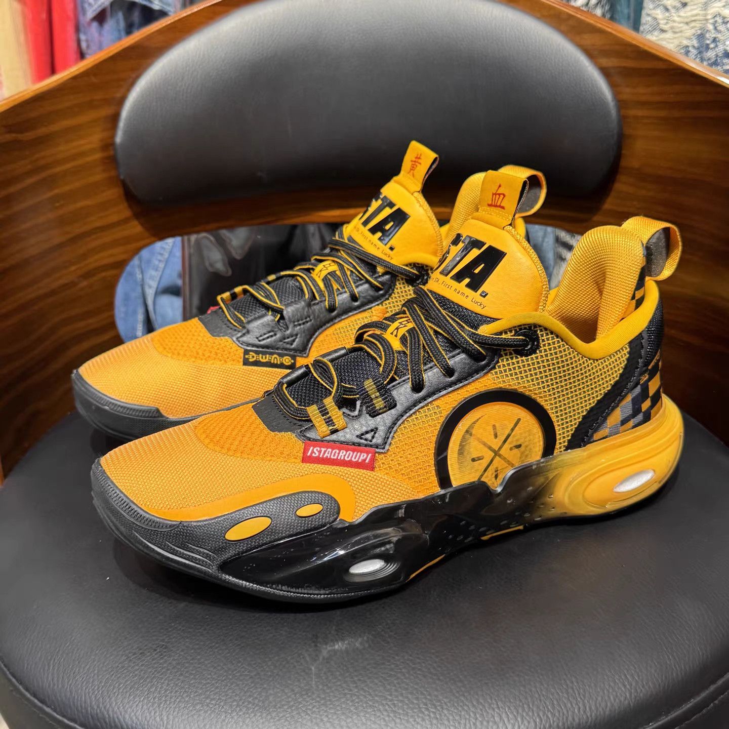 Li-Ning Li-Ning Yellow Blood Special Edition Basketball Shoes K15 Size US 8 / EU 41 - 1 Thumbnail