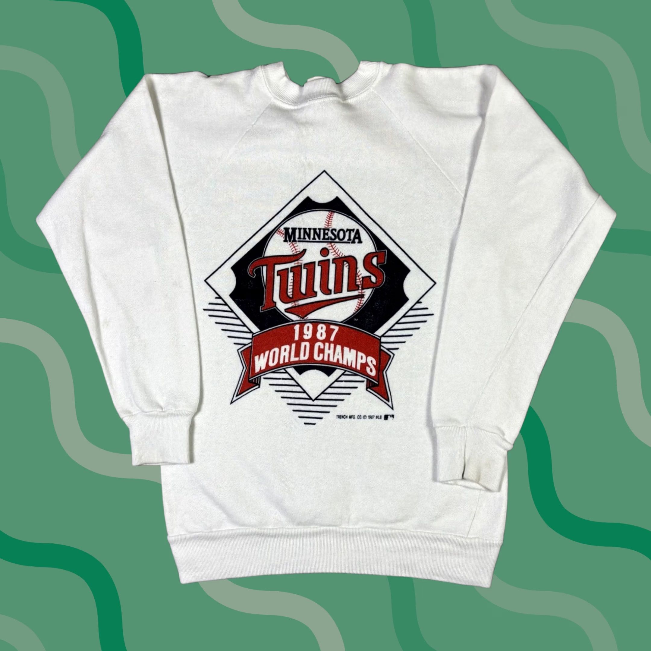 Twins VINTAGE Minnesota Twins World Champions White Crewneck Sweatshirt S Mens 90s 80s Baseball Graphic Print Pullover Cotton Knit Accents Logo Size US S / EU 44-46 / 1 - 1 Thumbnail