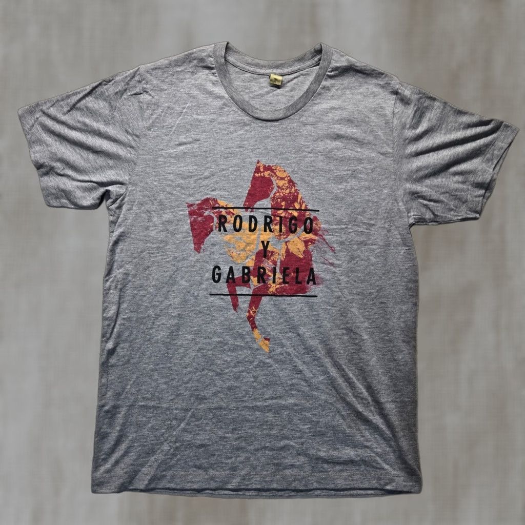 Vintage RODRIGO Y GABRIELA Concert Shirt US 2014 Gray Adult Large T-Shirt Graphic Tee Band Memorabilia Size US L / EU 52-54 / 3 - 1 Thumbnail
