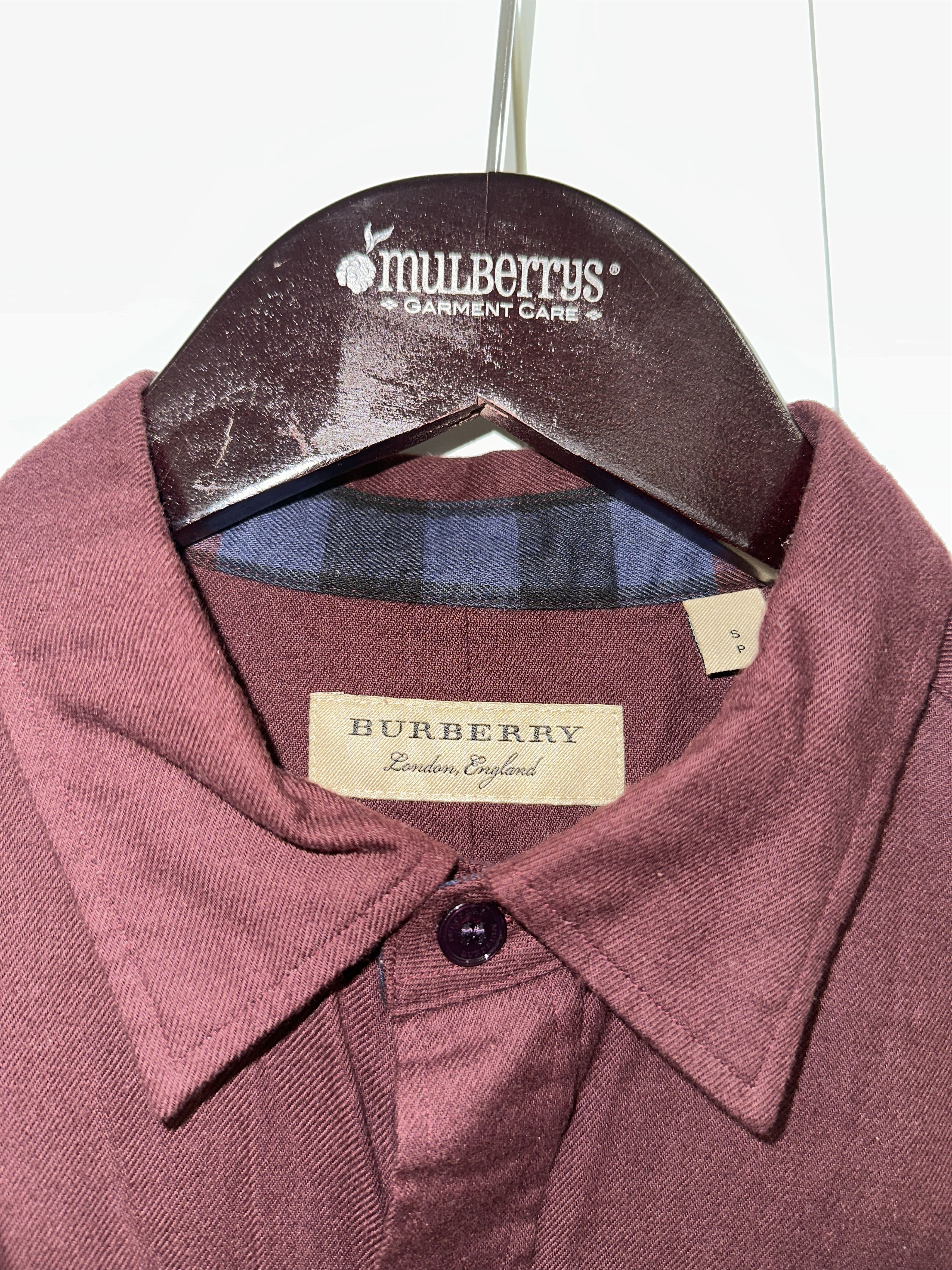 Burberry Burberry Wine Button Up Size US S / EU 44-46 / 1 - 2 Thumbnail