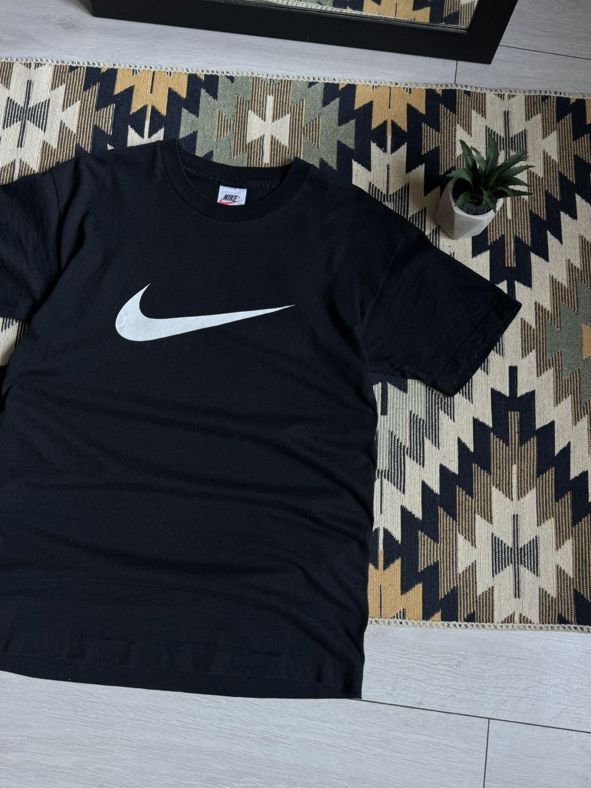 Nike Vintage 90’s Nike Big Swoosh Oversized T-shirt Size US S / EU 44-46 / 1 - 3 Thumbnail
