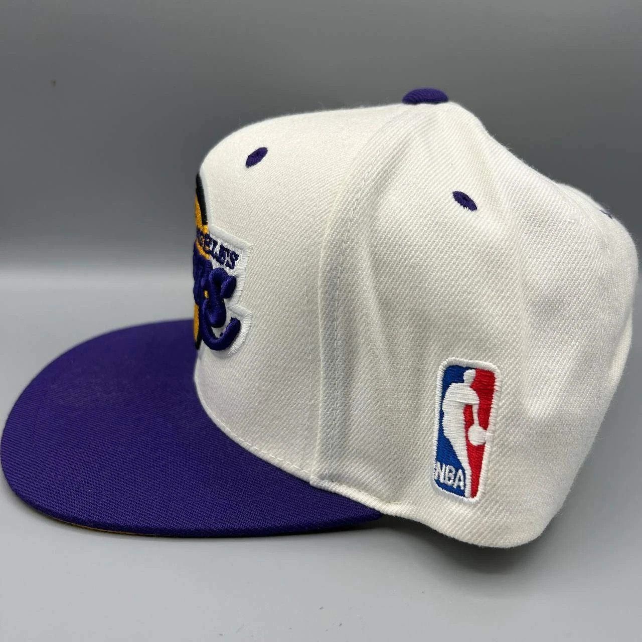Mitchell & Ness Los Angeles LA Lakers Hat Men White Purple Snap Back Cap Size ONE SIZE - 5 Thumbnail
