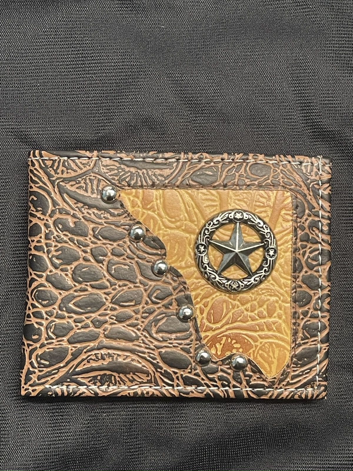 Designer Western Brown Crocodile Skin Wallet With Star Emblem BiFold Size ONE SIZE - 1 Thumbnail
