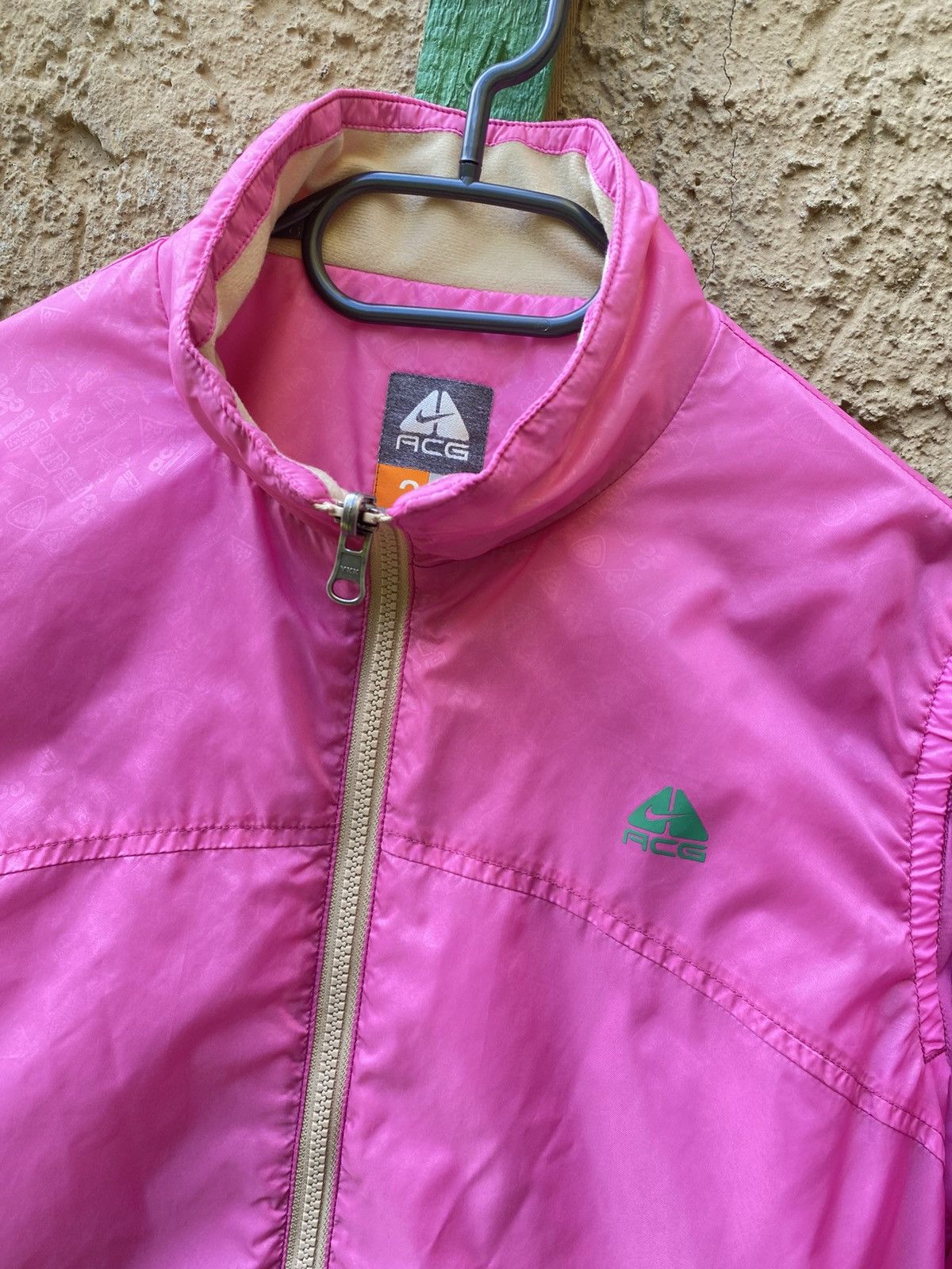 Nike ACG Vintage Nike ACG Jacket Pink Y2K like Arc’teryx Size XL / US 12-14 / IT 48-50 - 2 Thumbnail