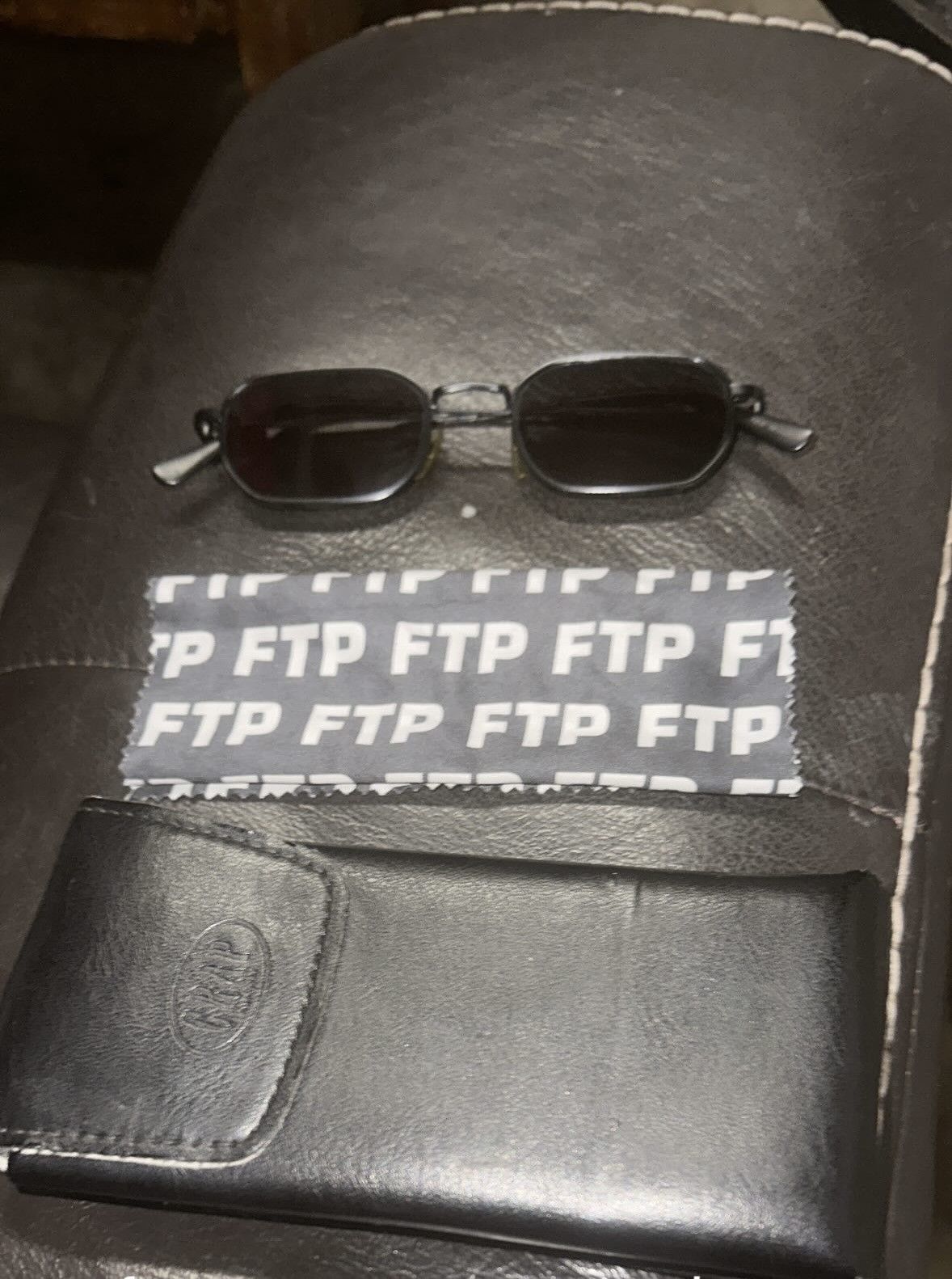 Crap Eyewear × Fuck The Population Never worn Size ONE SIZE - 1 Thumbnail