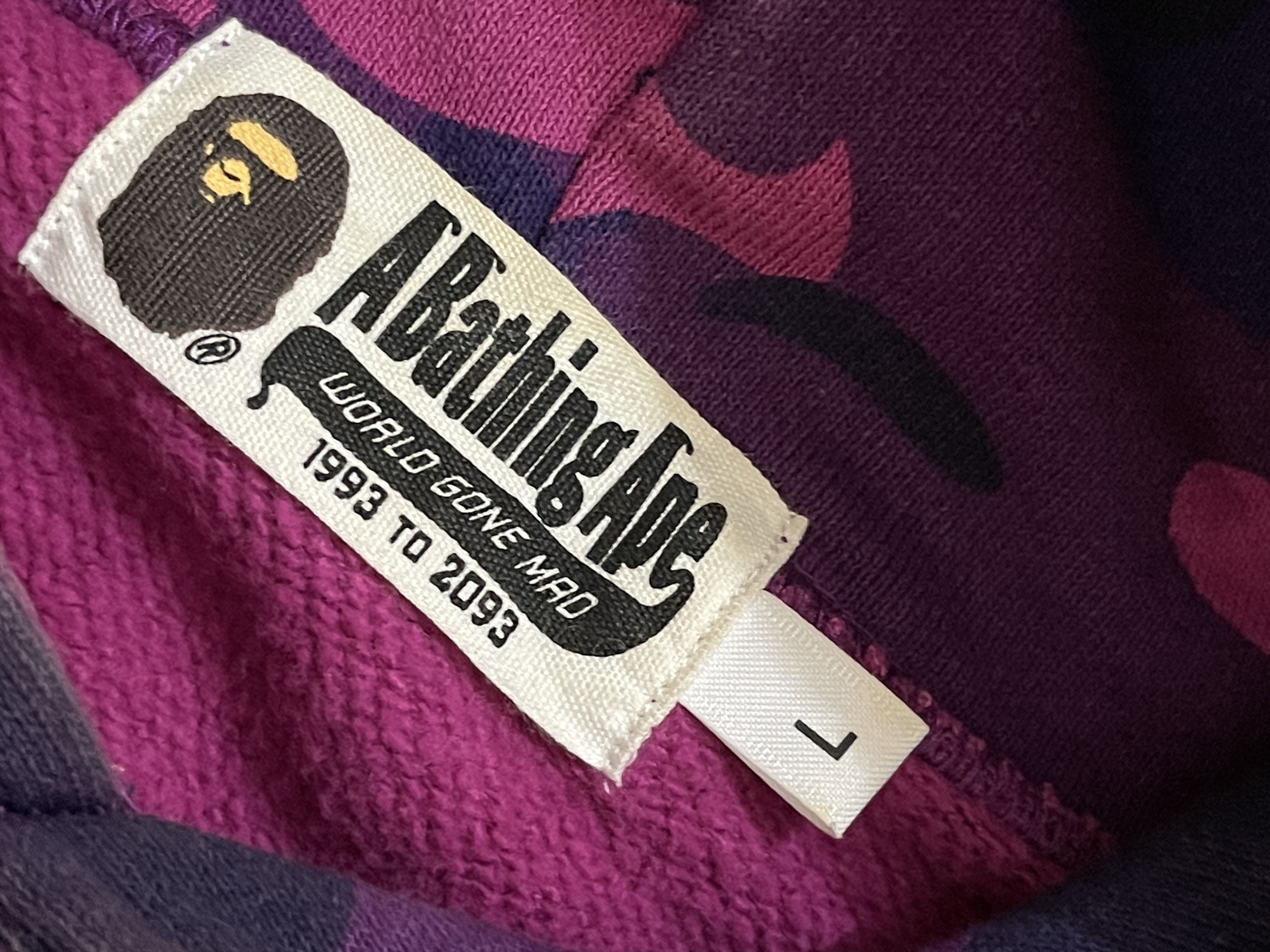 Bape Color Camo Shark Pullover Hoodie Size US L / EU 52-54 / 3 - 12 Thumbnail