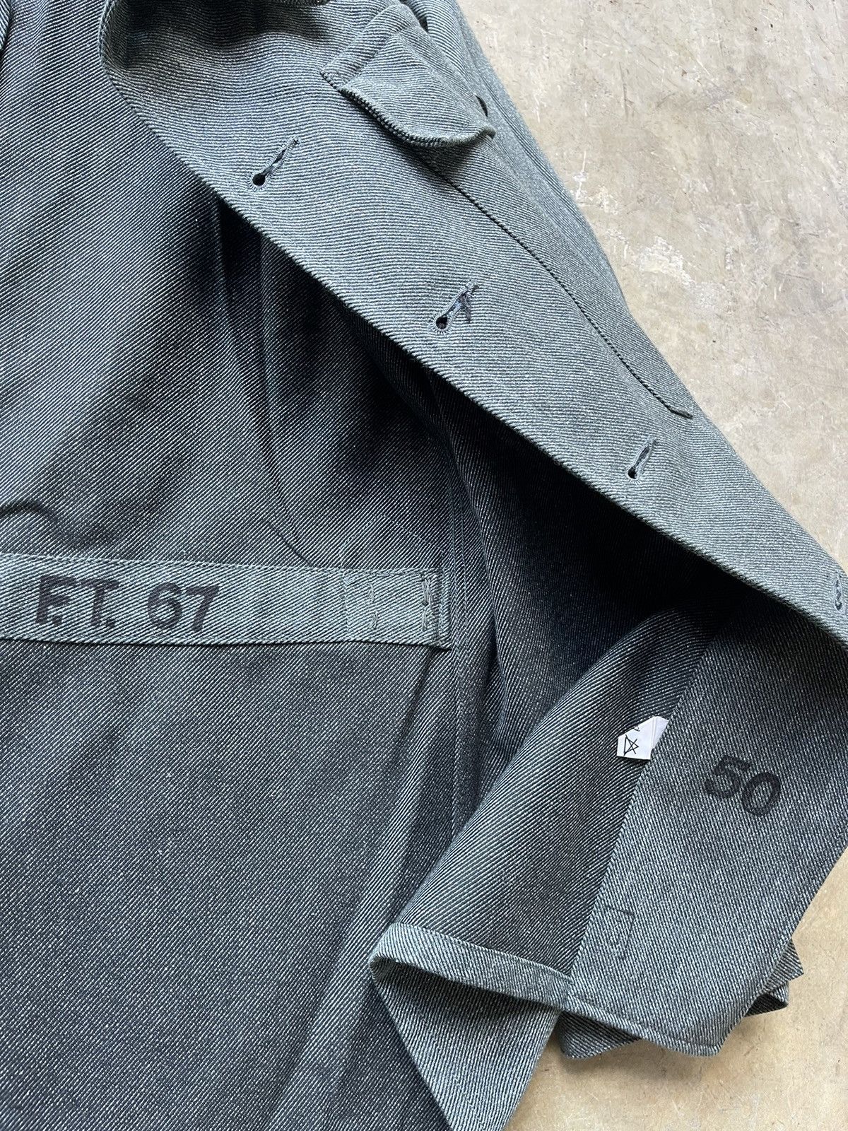 Vintage Vintage Swiss Army Work Jacket Size US L / EU 52-54 / 3 - 5 Thumbnail