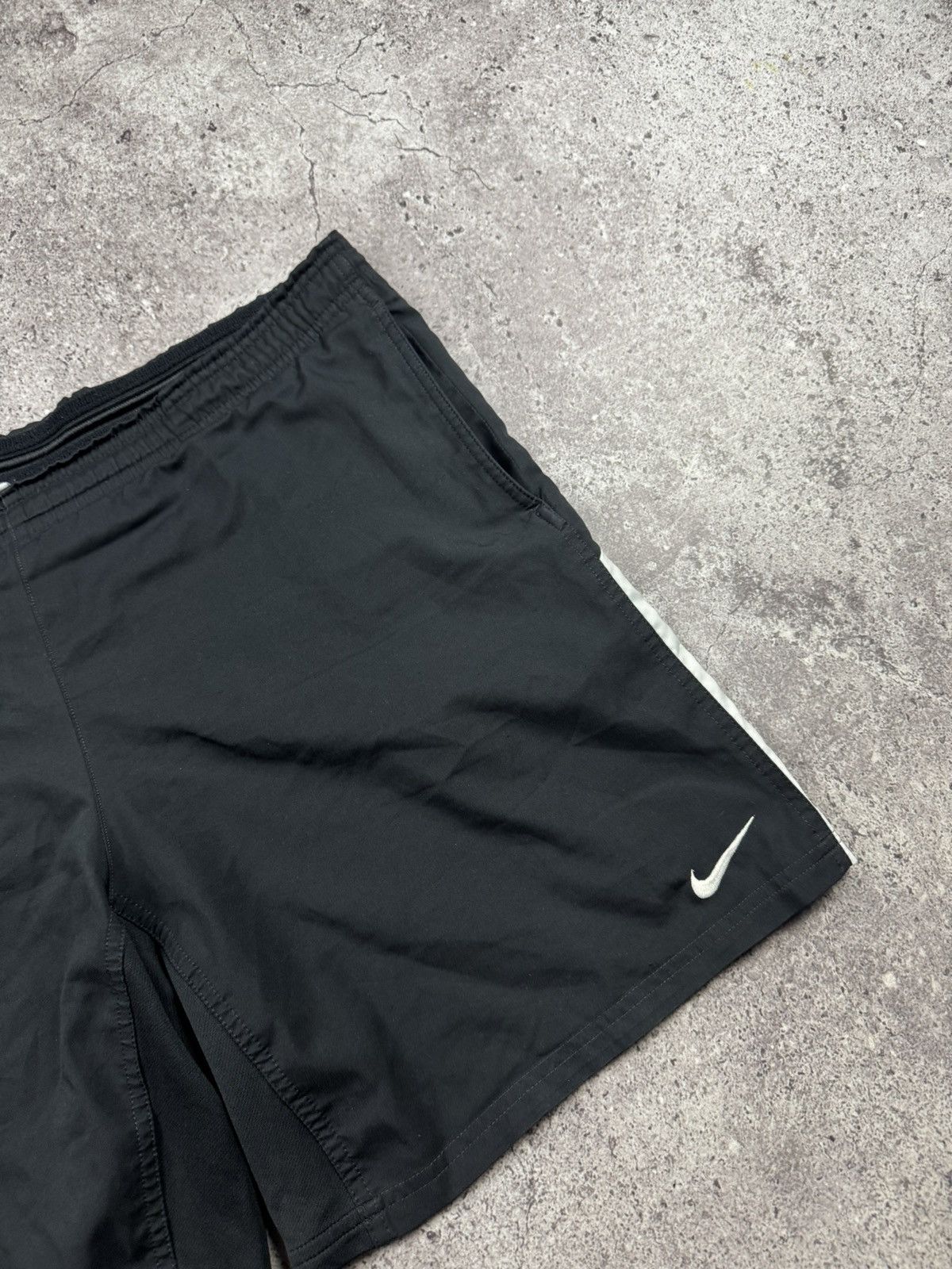Nike ✨Y2K✨00s Vintage Nike Court Shorts - Tennis, Black, L Size US 34 / EU 50 - 3 Thumbnail