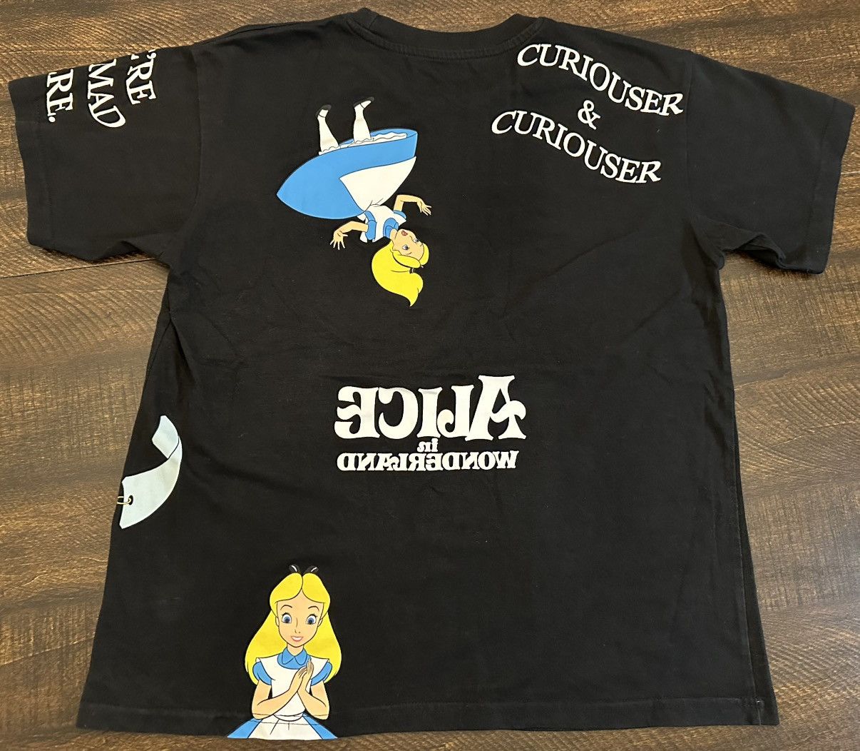 Disney Disney Shirt Alice in Wonderland Men’s T-shirt-Size XS Size US XS / EU 42 / 0 - 6 Thumbnail