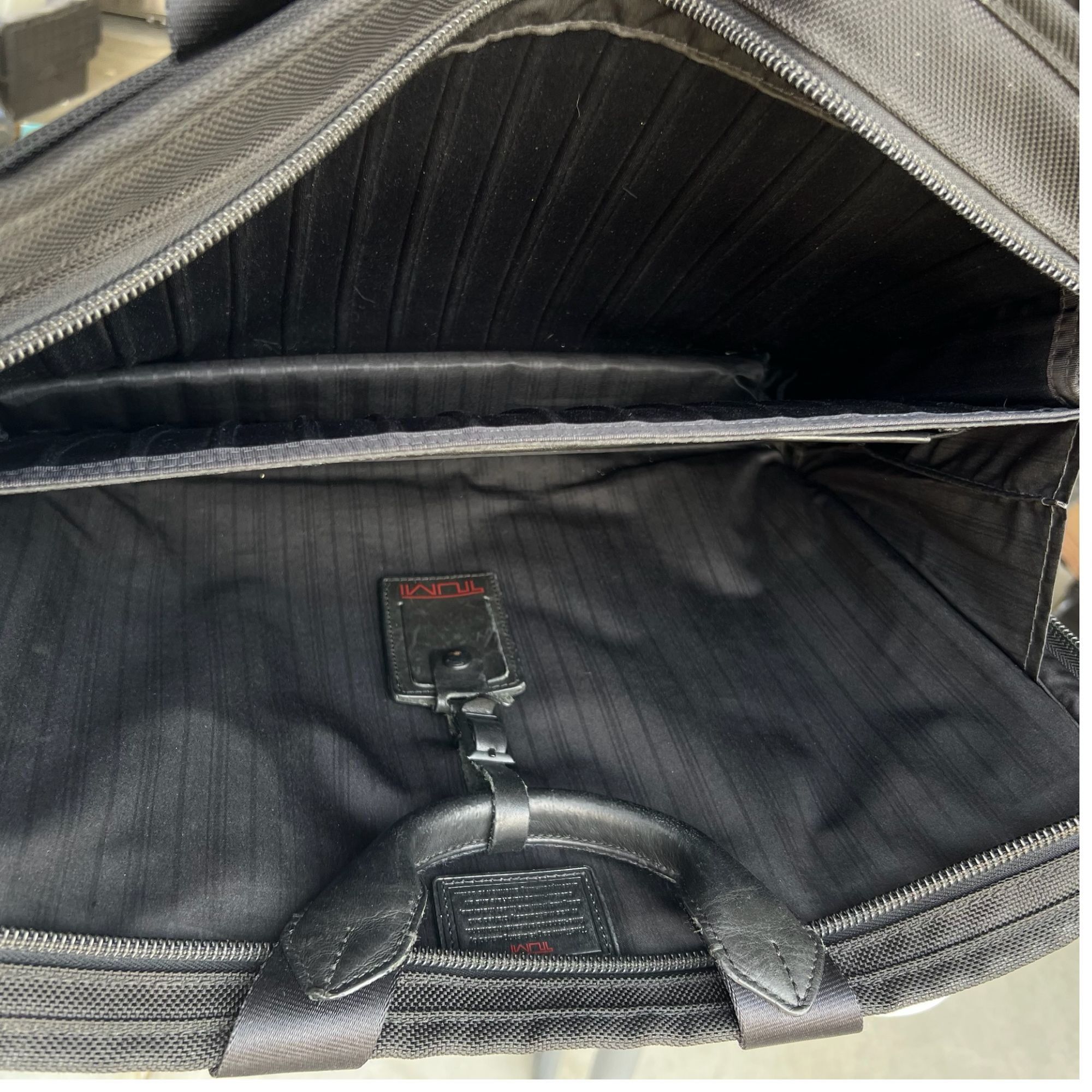 Tumi Tumi Alpha Black Expandable Organizer Laptop Briefcase With Size ONE SIZE - 7 Thumbnail