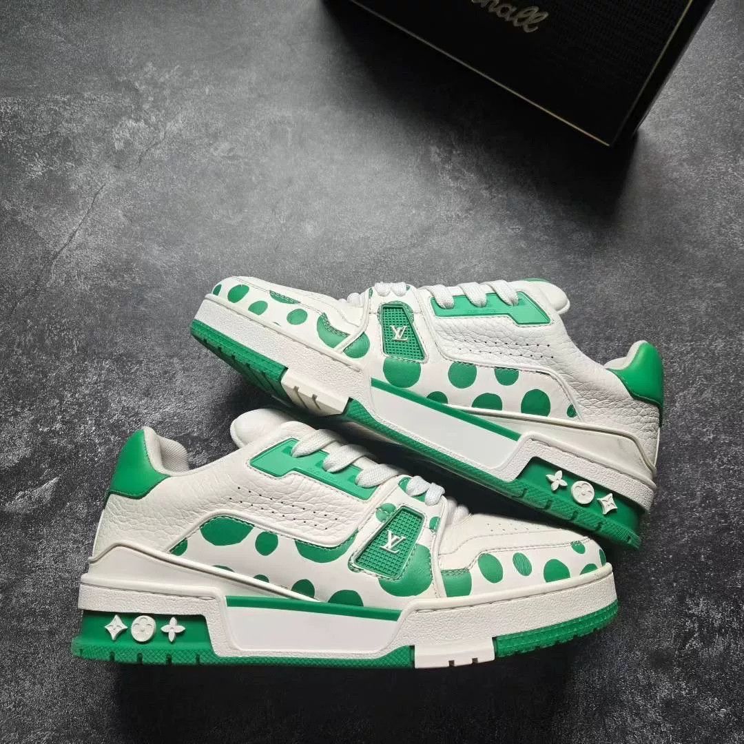 Louis Vuitton Louis Vuitton Training Green Lowtop Sneakers 37 Women Size US 6.5 / IT 36.5 - 1 Thumbnail