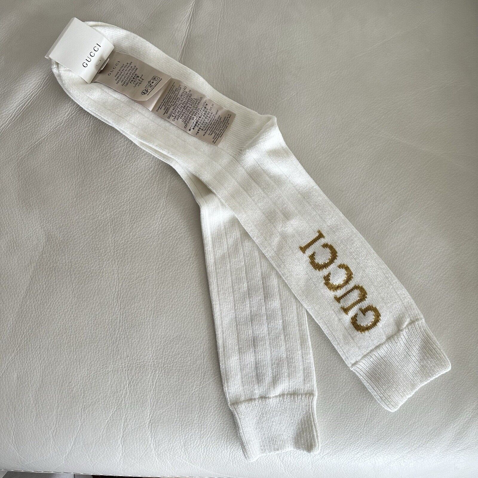 Gucci NEW Gucci Logo Socks Unisex White Wool 100% Authentic Gold S Size ONE SIZE - 6 Thumbnail