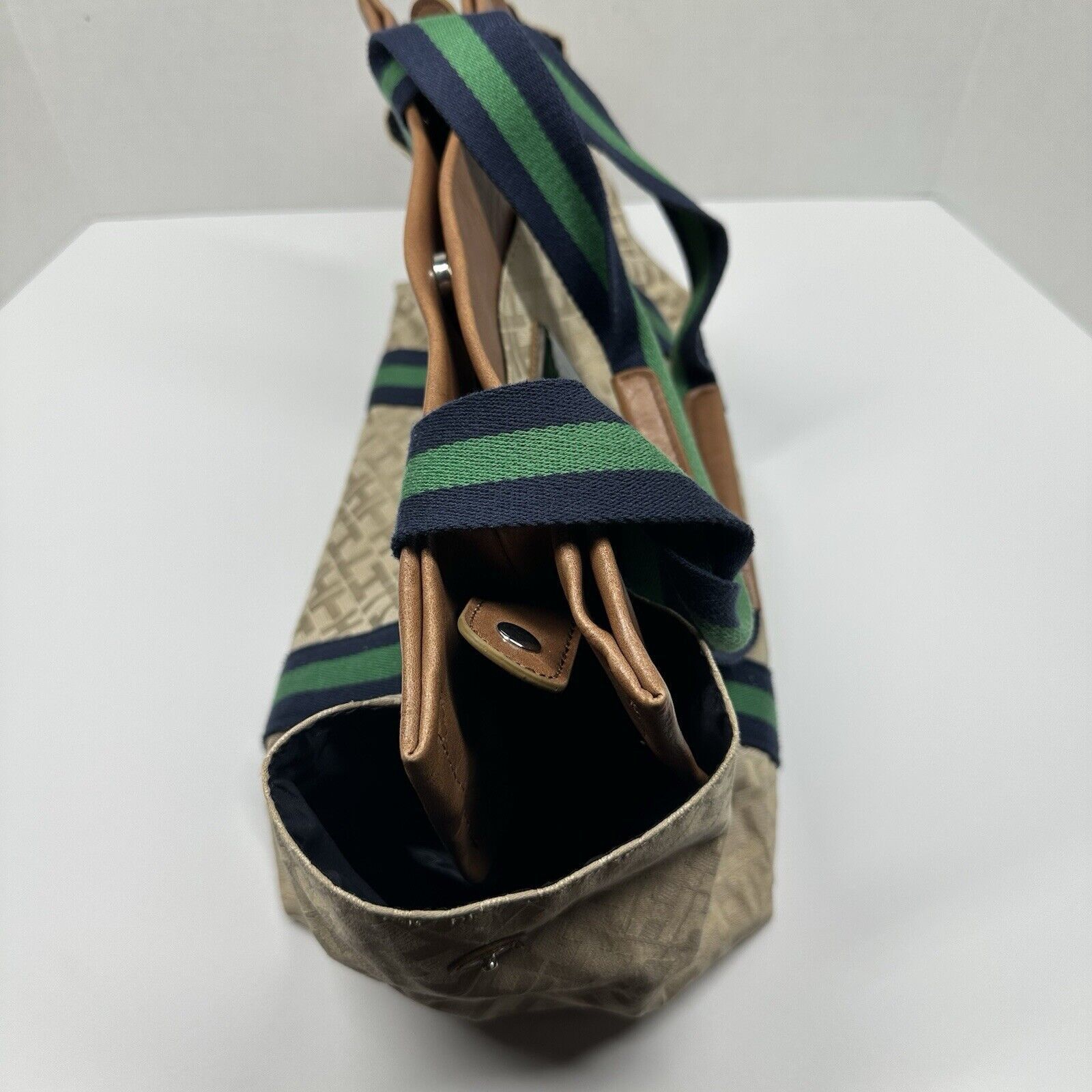 Tommy Hilfiger Tommy Hilfiger Beige with Green Navy Stripe Handbag Size ONE SIZE - 7 Thumbnail