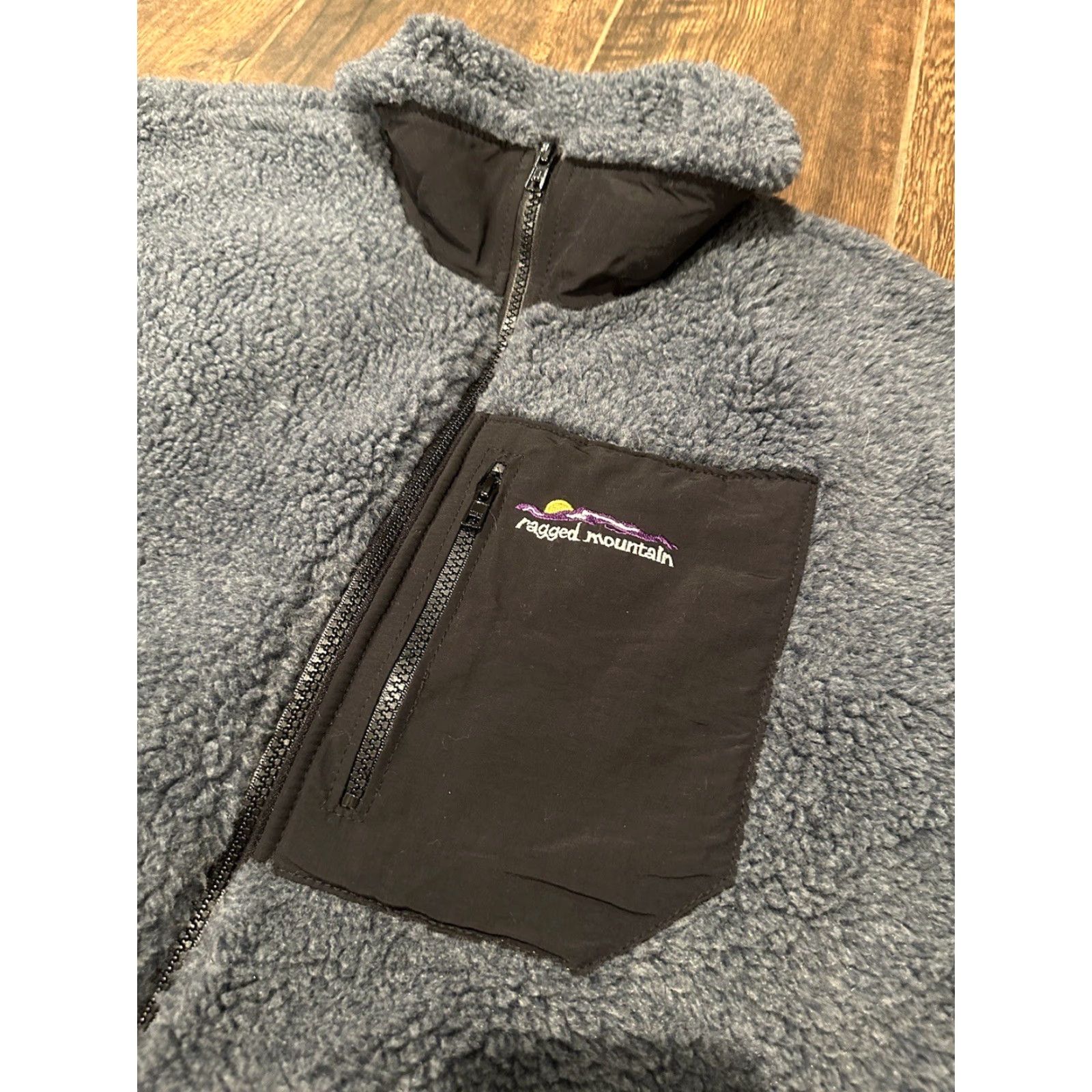 Vintage NWT Ragged Mountain Deep Pile Fleece Vest Mens 2XL Made In USA BLUE GRAY Vest Mens 2XL Blue Grey USA Synchilla Vintage Logo Navy? Size US XXL / EU 58 / 5 - 4 Thumbnail
