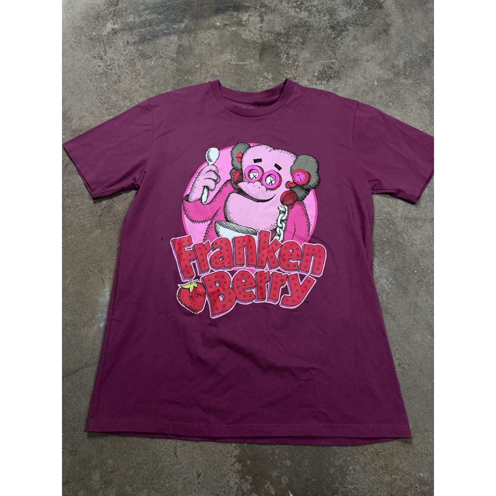 Kaws KAWS Franken Berry Tee Used Large Size US L / EU 52-54 / 3 - 1 Thumbnail