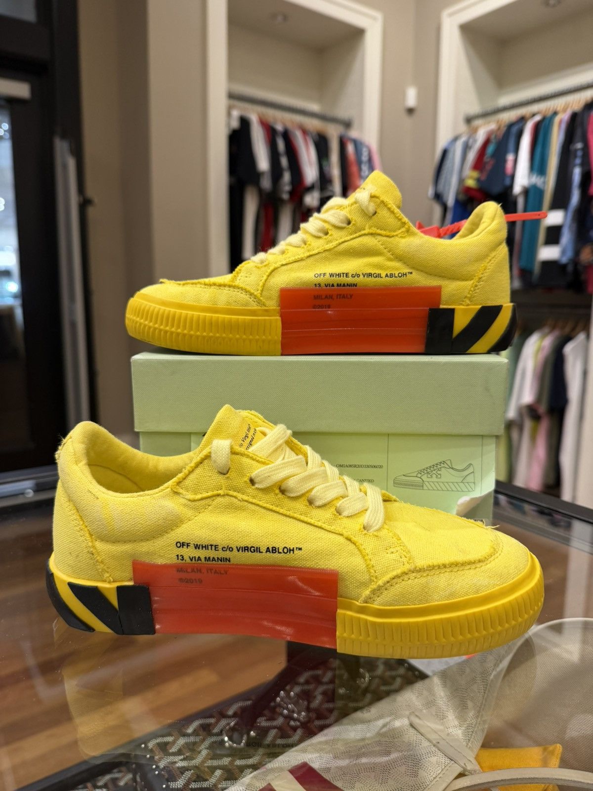 Off-White Off-White Low Top Sneakers Size US 6 / IT 36 - 2 Thumbnail