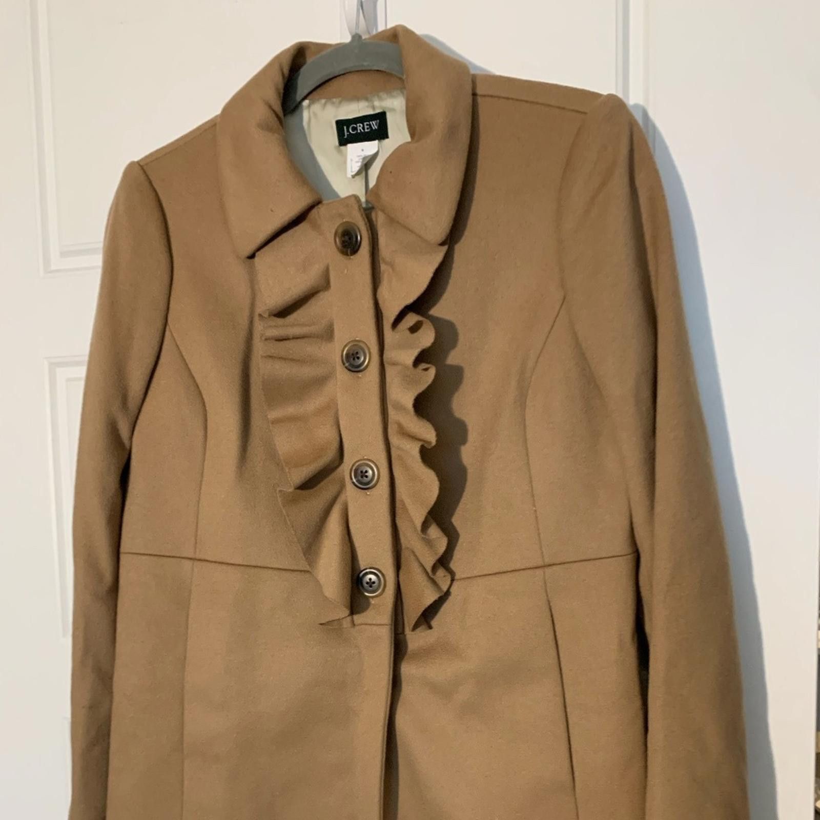 J.Crew JCrew Coat with scalloped detailing in front Size M / US 6-8 / IT 42-44 - 1 Thumbnail