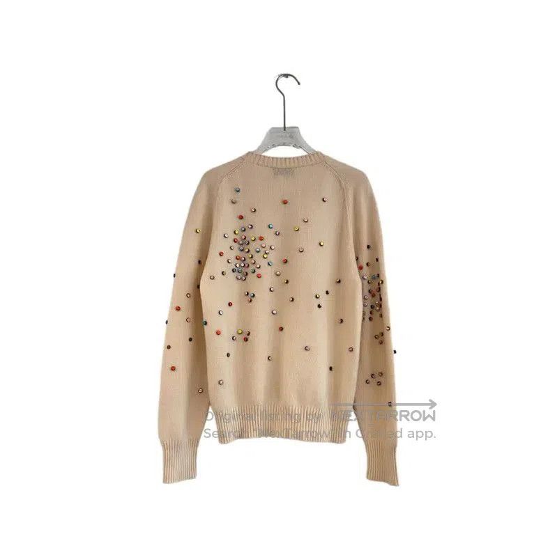 Chanel Beige Cashmere Long Sleeve Sweater .
