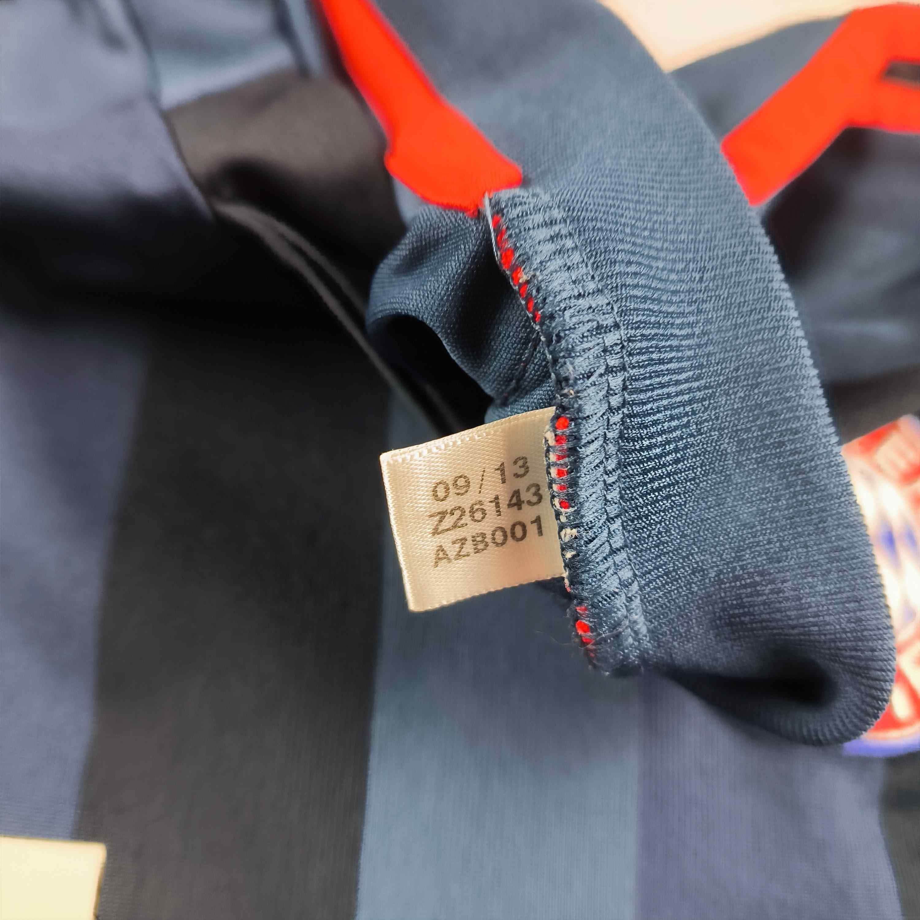 Bayern Munich 2013-14 Adidas third football jersey size S