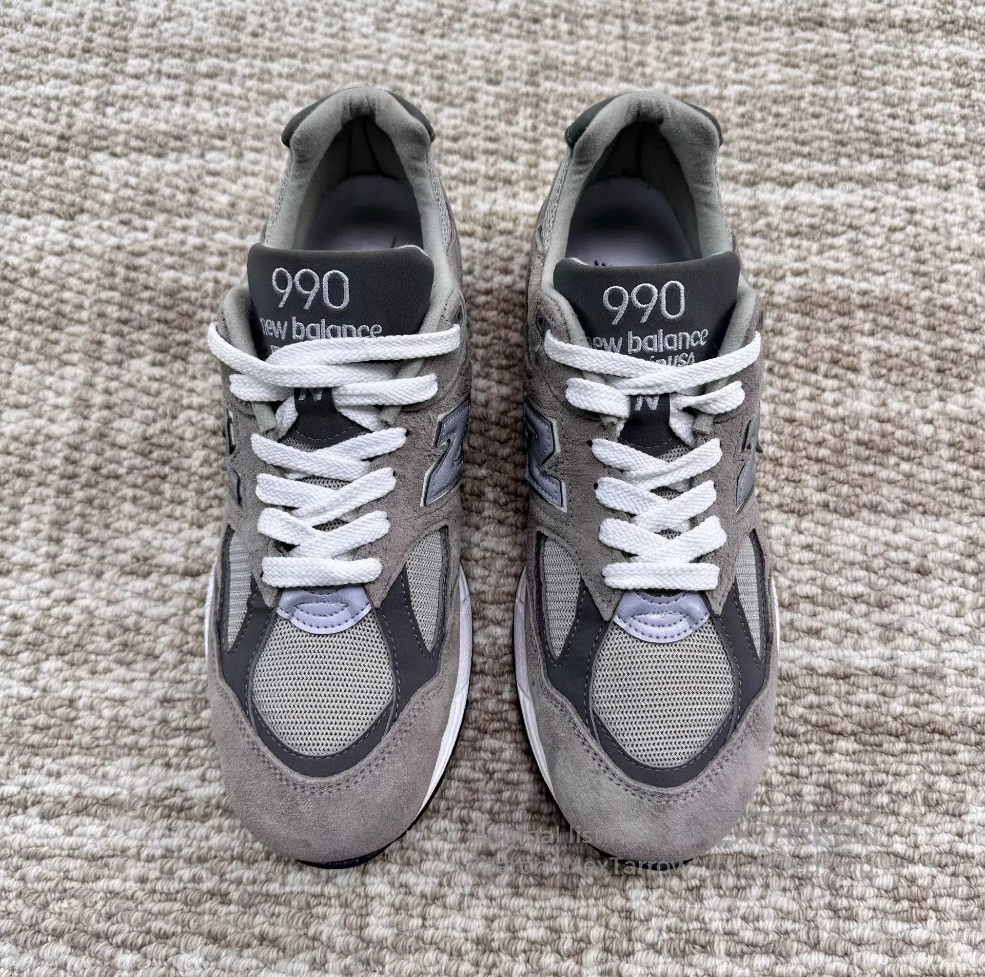 New Balance new balance 990v2 sneaker in gray. Size US 10 / EU 43 - 3 Thumbnail