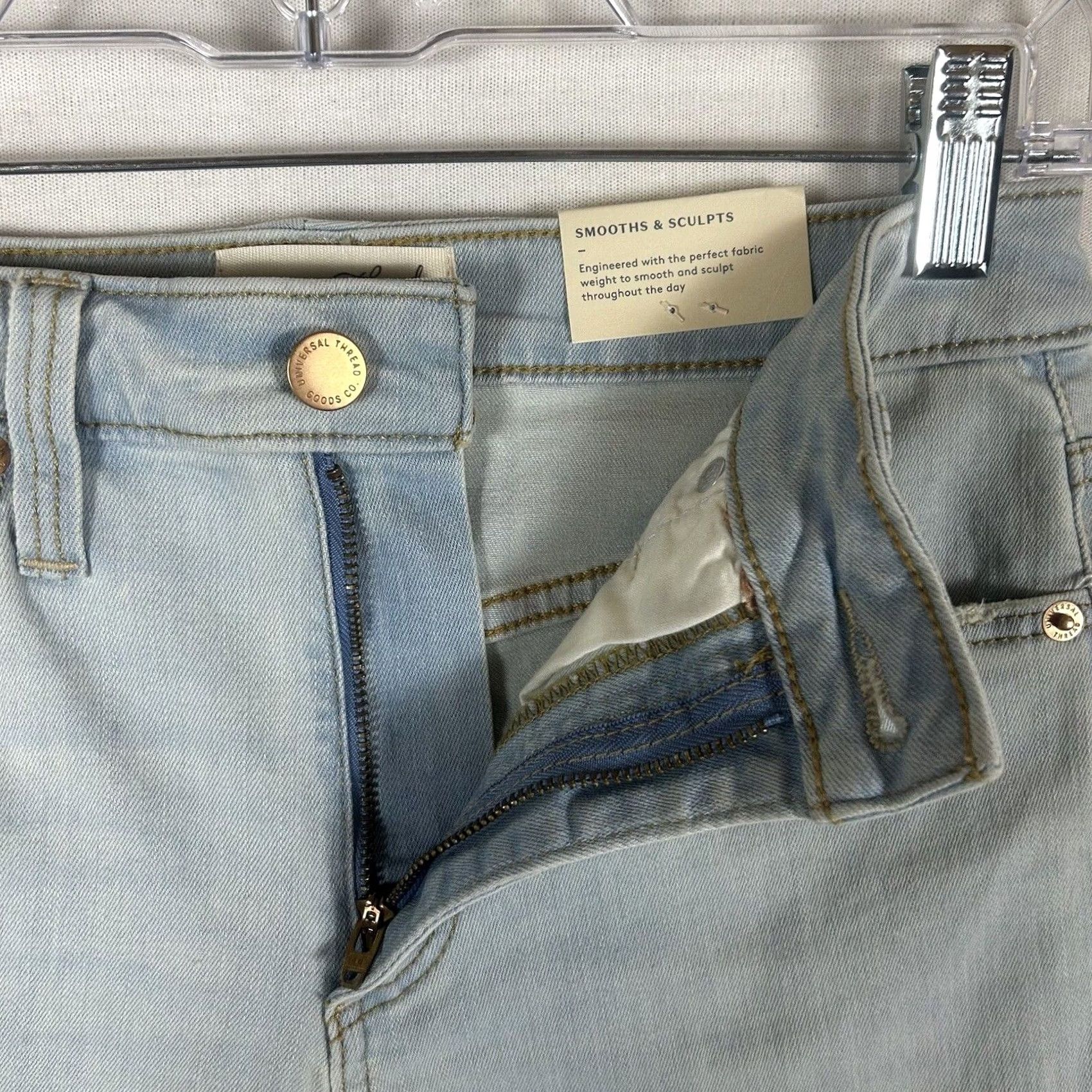 Vintage VINTAGE? No. Universal Thread High-Rise Skinny Jeans Women's 0 / 25 Light Wash NWT Size 25" / US 0 / IT 36 - 4 Thumbnail