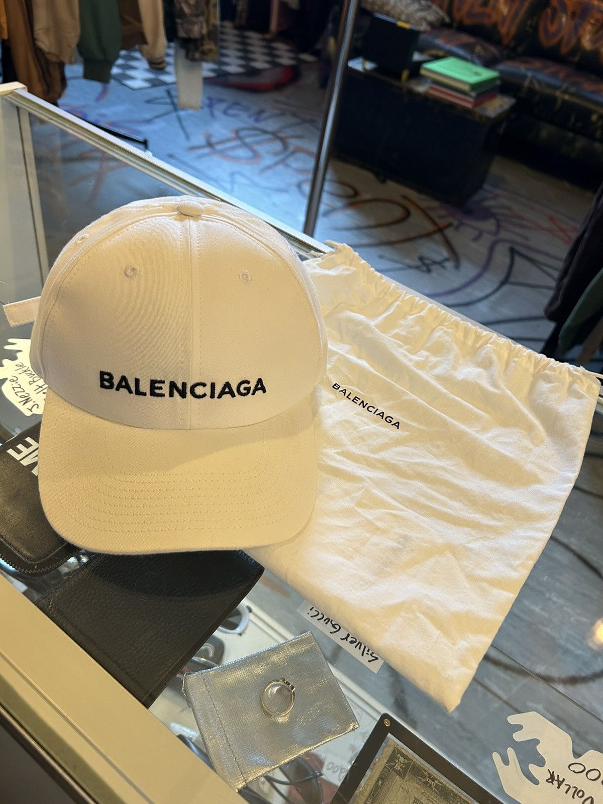 Balenciaga Brand New Balenciaga white hat Size ONE SIZE - 1 Thumbnail