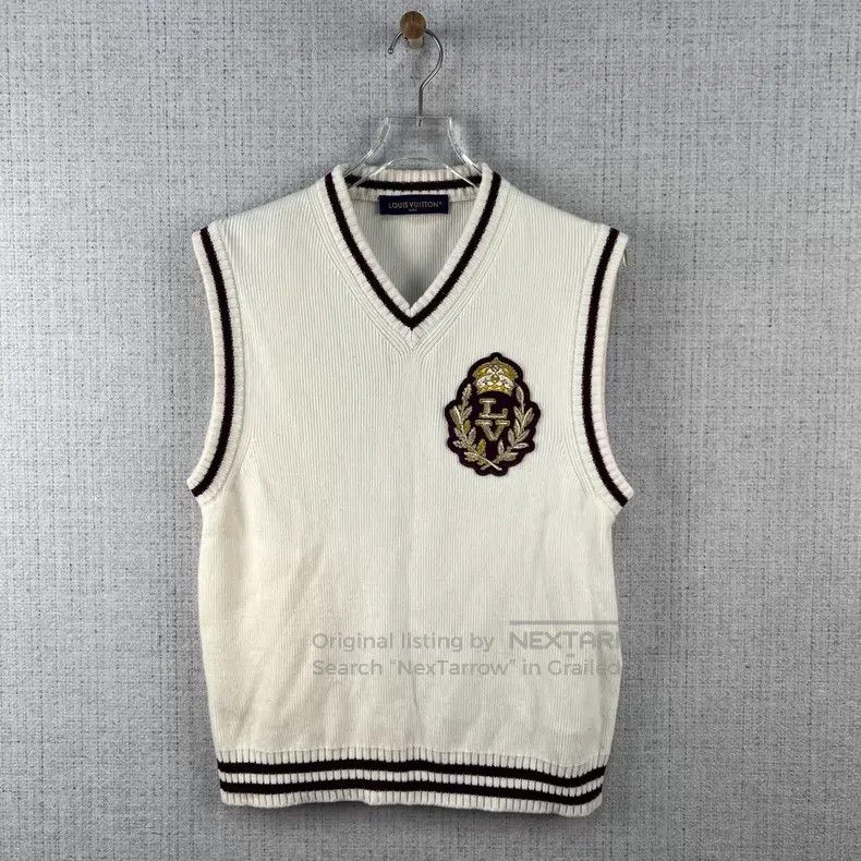 Louis Vuitton Louis Vuitton Embroidered logo letters on chest Crest Knit Size US S / EU 44-46 / 1 - 1 Thumbnail