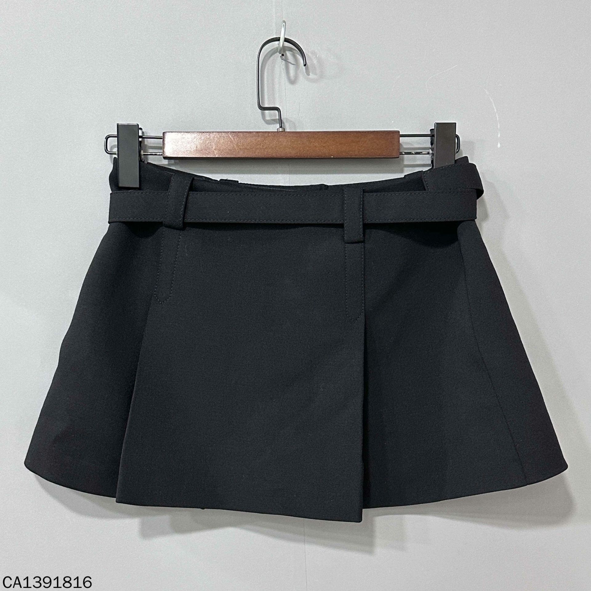 Miu Miu Miu Miu Retro Gold Skirt 36 Women Size 36" / US 14 / IT 50 - 1 Thumbnail