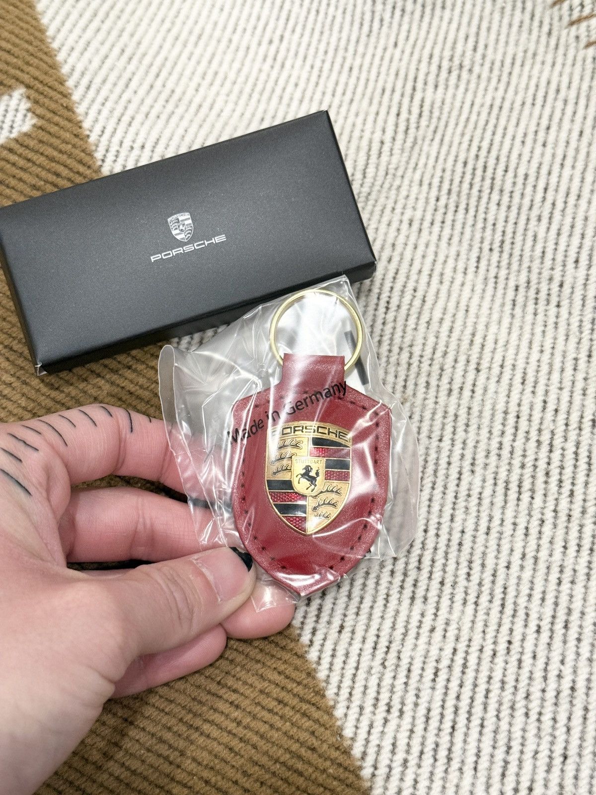 Porsche Design RARE! Authentic Porsche Red Crest Keyring Size ONE SIZE - 1 Thumbnail