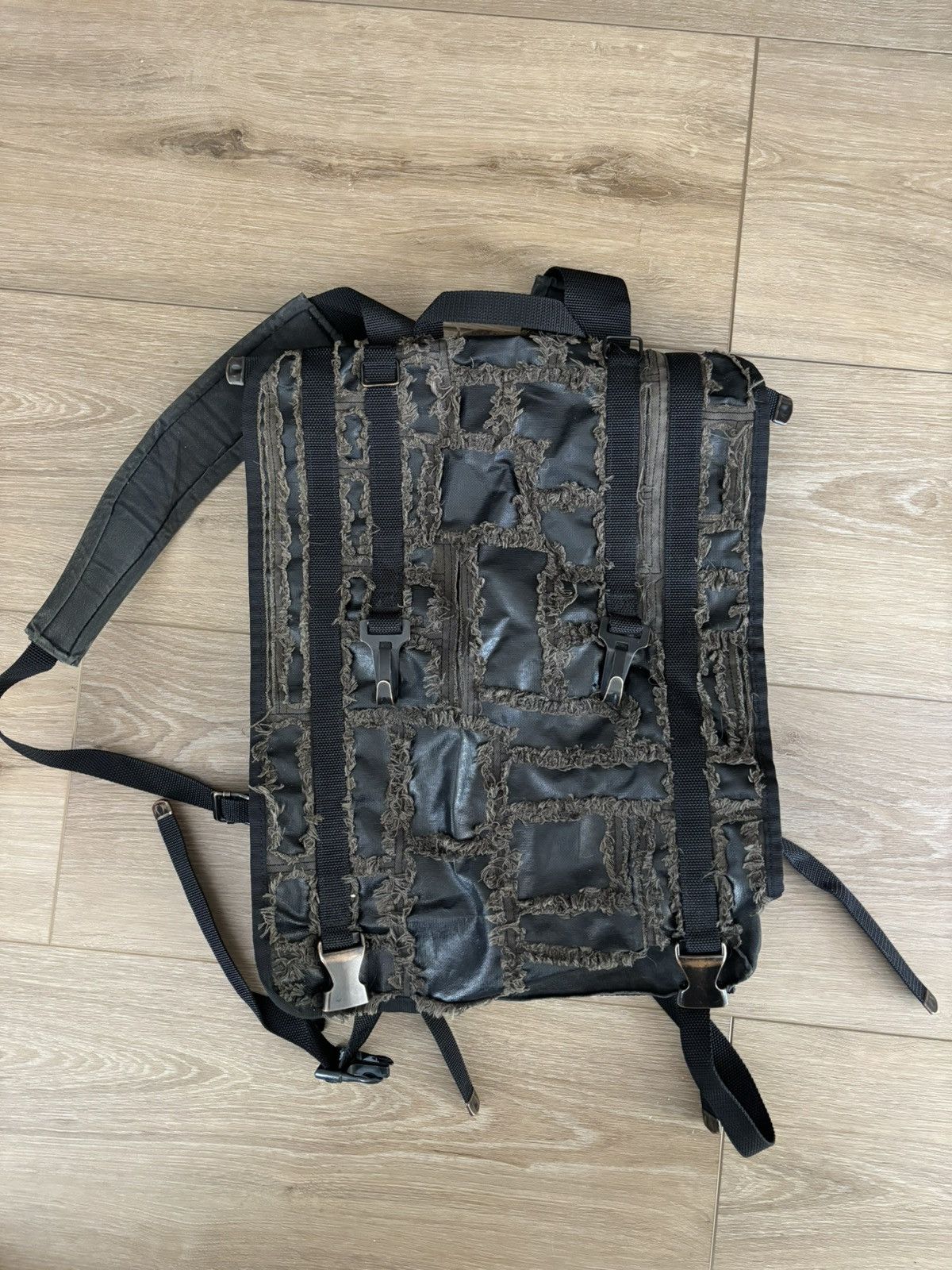 Jun Takahashi × Undercover UC 2010/11AW GIRA Less But Better