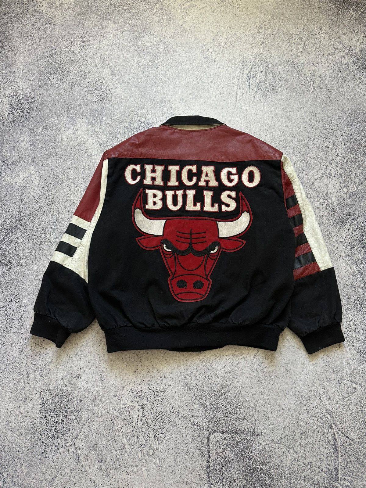 Jeff Hamilton 1993 Jeff Hamilton Chicago Bulls Jacket Size US XL / EU 56 / 4 - 1 Thumbnail
