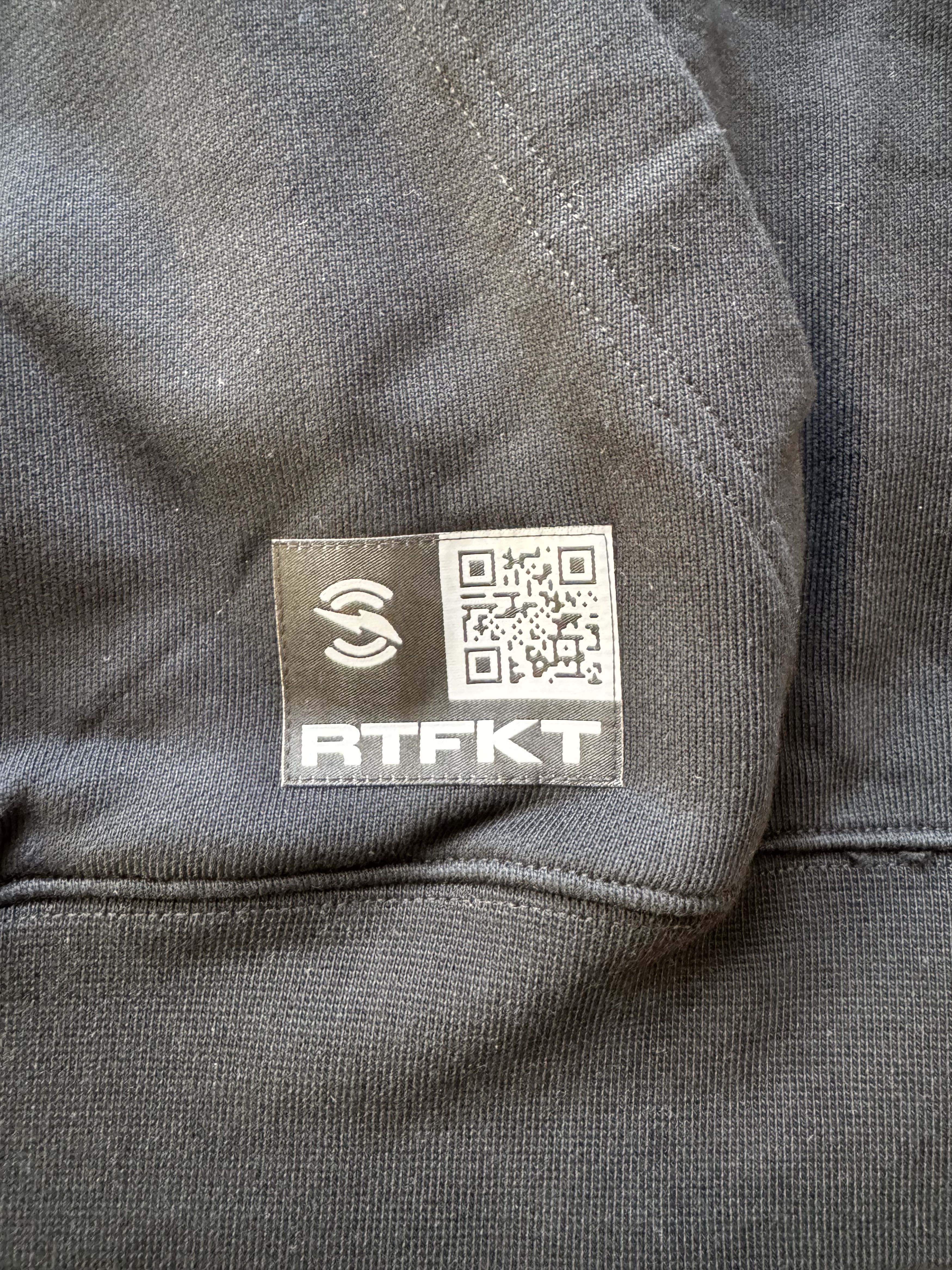 Nike Nike x RTFKT “AR Hoodie” (Black, L) Size US L / EU 52-54 / 3 - 3 Thumbnail