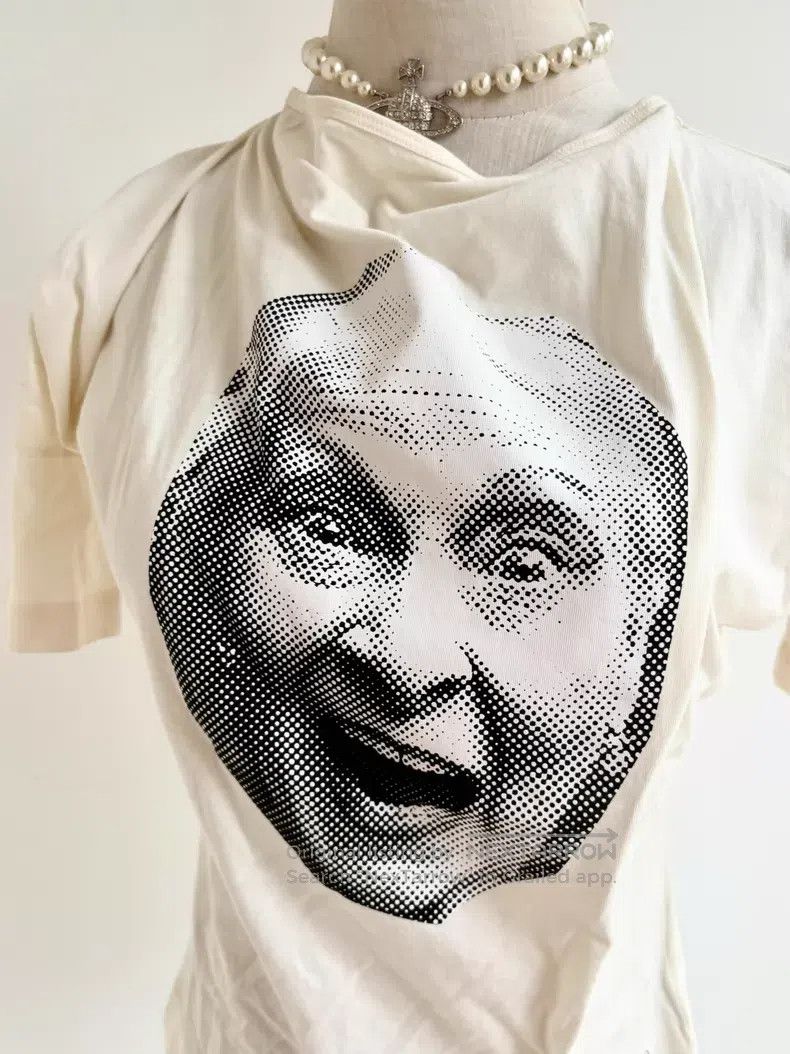 Vivienne Westwood Vivienne Westwood Old Lady Portrait Graffiti Short Sleeve Size S / US 4 / IT 40 - 6 Thumbnail