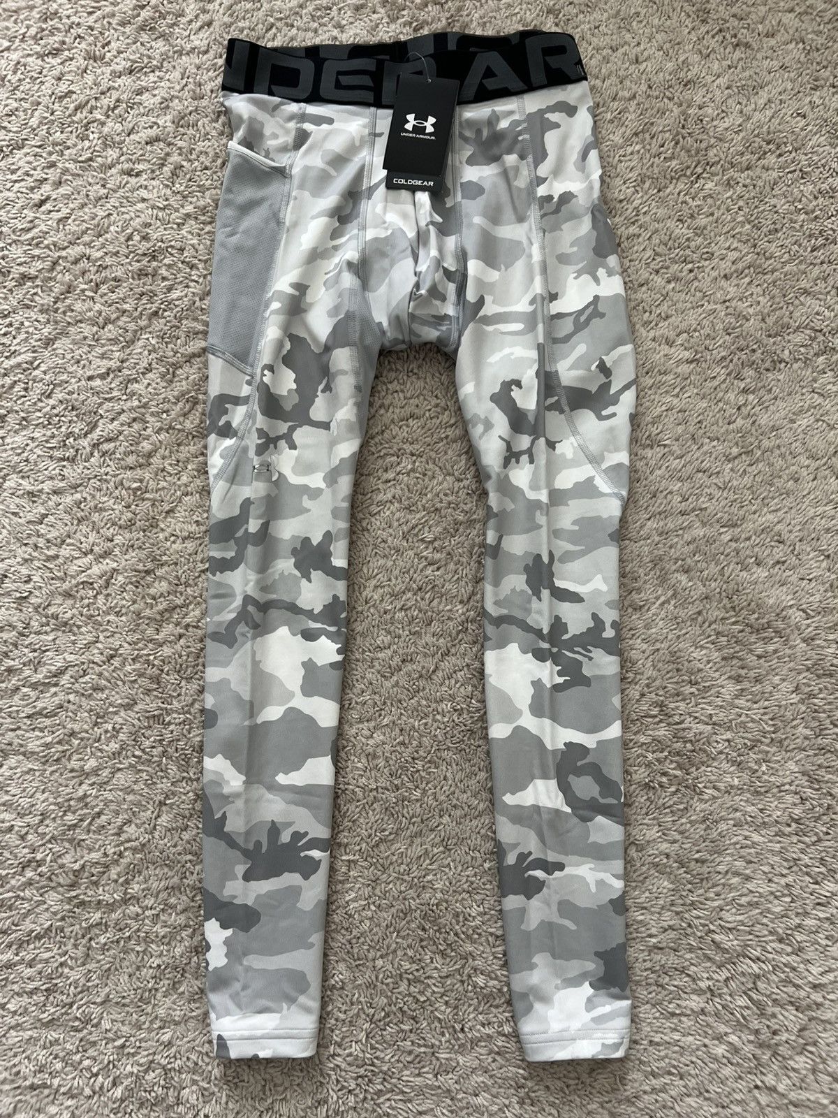 Under Armour Under Armour Cold Gear Camo Printed Leggings Size US 30 / EU 46 - 4 Thumbnail