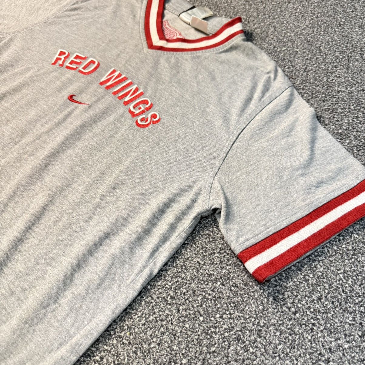 Nike Vintage 90s Detroit Red Wings NHL hockey jersey-style Size US L / EU 52-54 / 3 - 5 Thumbnail