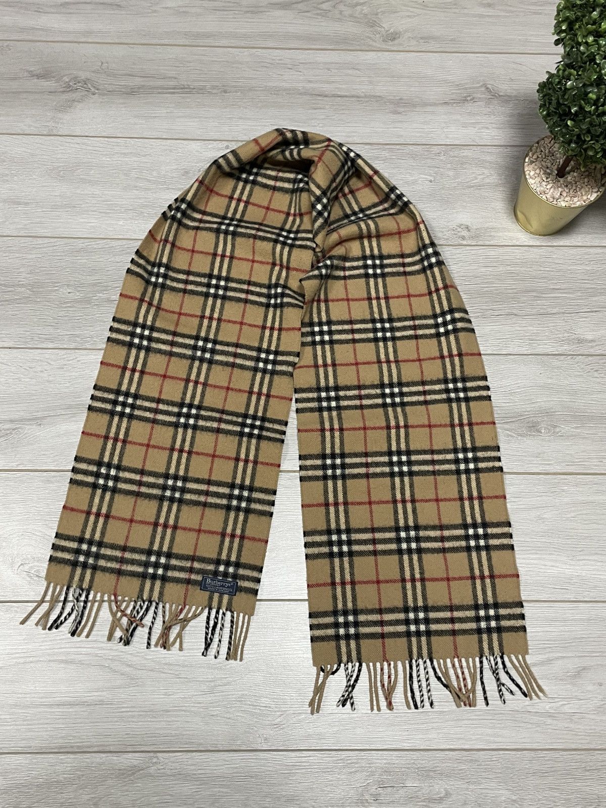 Burberry Burberry nova check sand over print cashmere wool scarf Size ONE SIZE - 1 Thumbnail