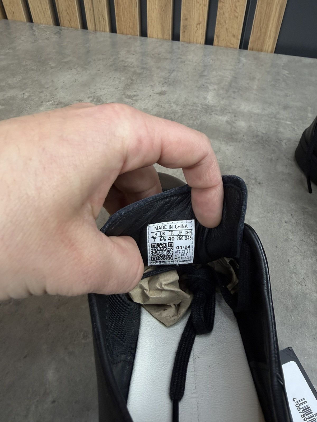 Y-3 Adidas Y-3 Stan Smith Triple Black Size US 7 Size US 7 / EU 40 - 9 Thumbnail