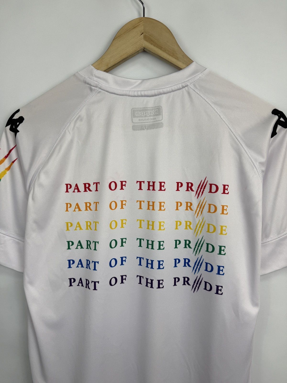 Kappa 🏴󠁧󠁢󠁥󠁮󠁧󠁿 Kappa Aston Villa AVFC Part of The Pride Soccer Jersey Y2K Size US M / EU 48-50 / 2 - 9 Thumbnail