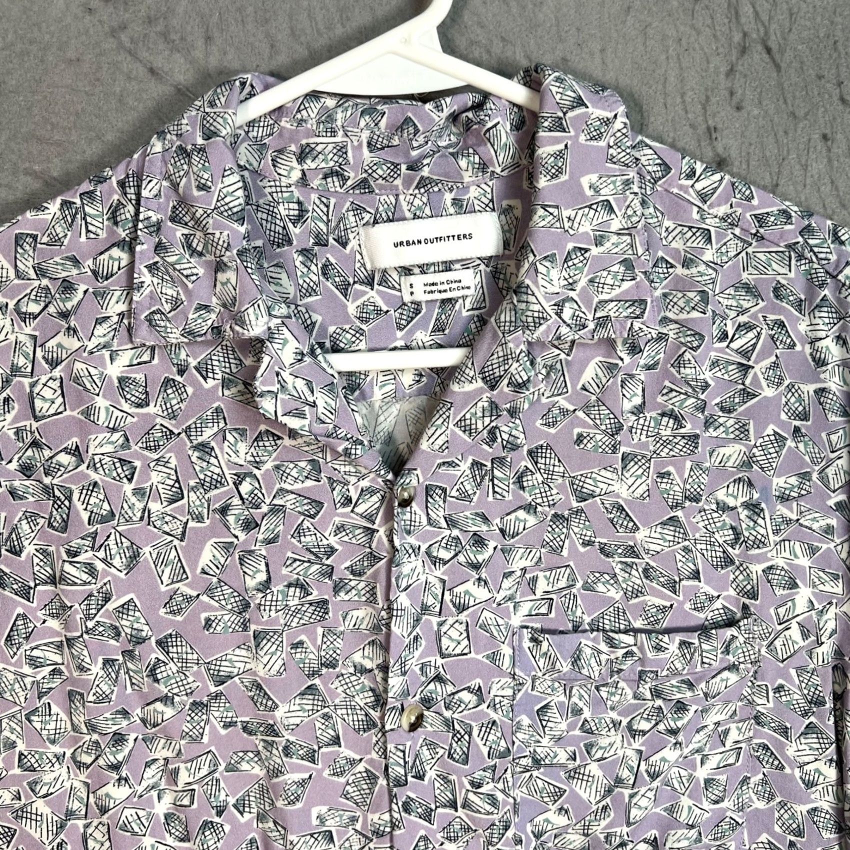 Urban Outfitters Urban Outfitters Mens Short Sleeve Button-Down Shirt Purple Geometric Small S Regular Shirt Mens Purple Geometric 90s? Size US S / EU 44-46 / 1 - 5 Thumbnail