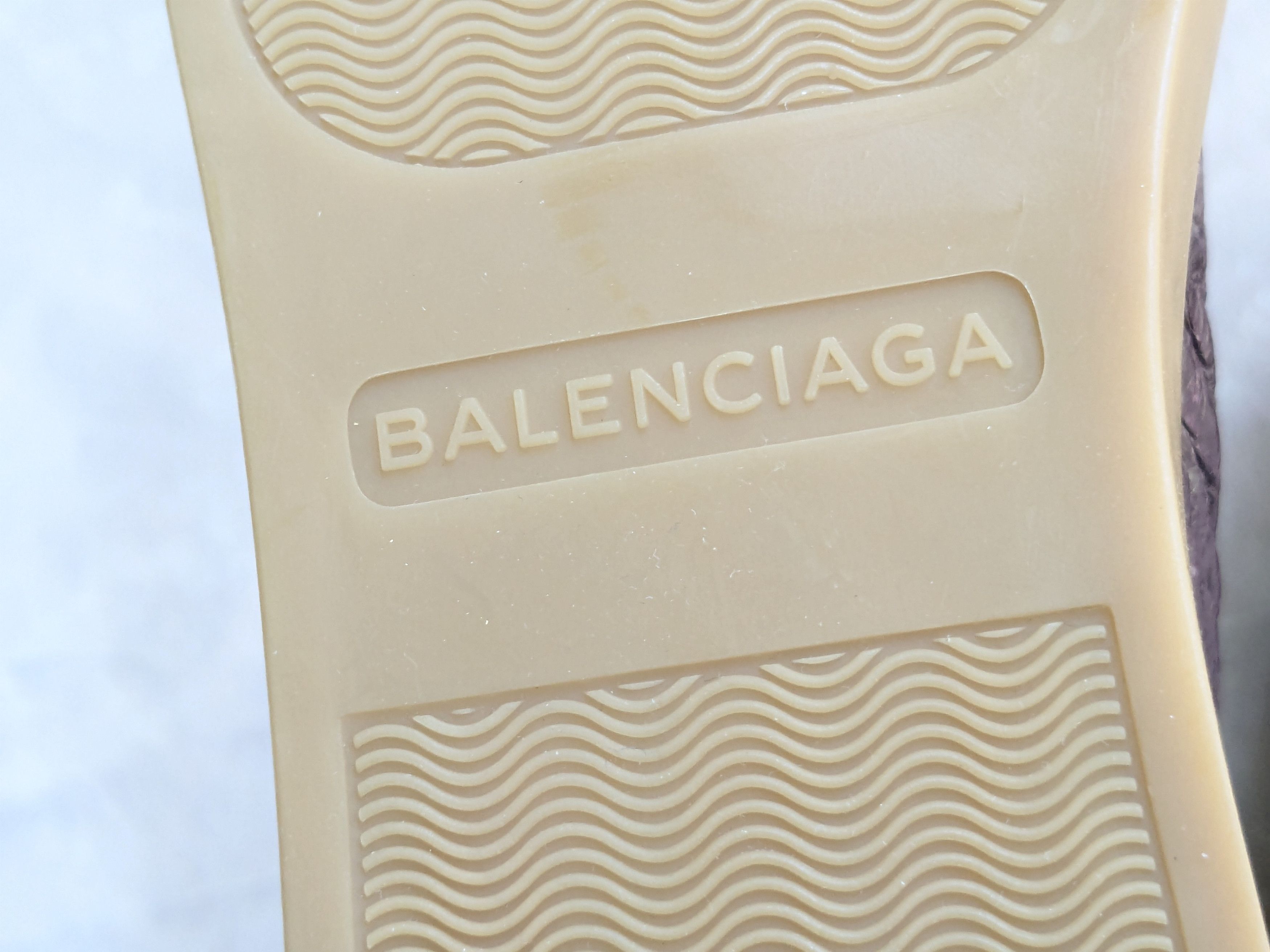Balenciaga Balenciaga Arena Sneakers Burgundy Gum 9 High Tops Size US 9 / EU 42 - 17 Thumbnail