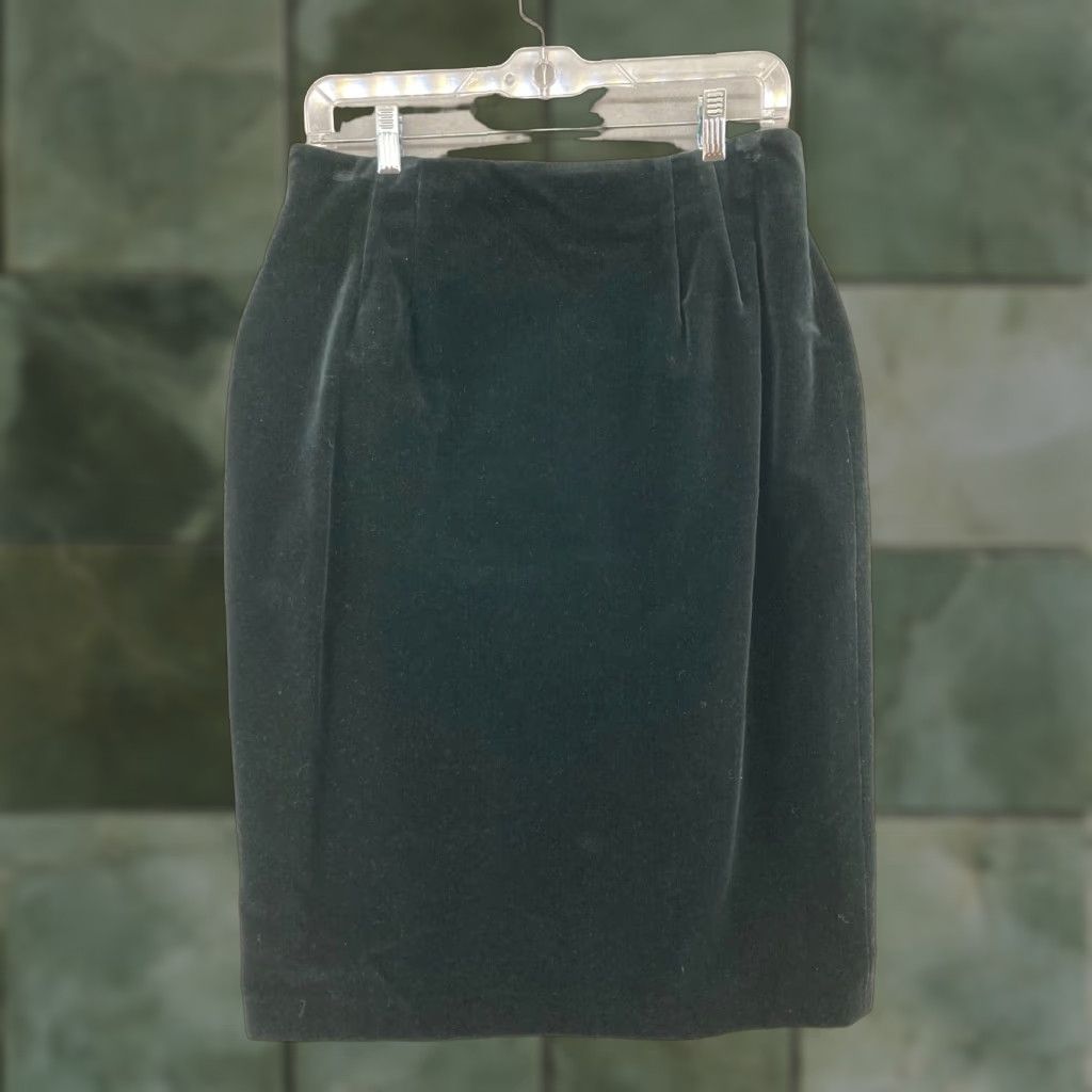 Austin Reed VINTAGE Austin Reed Skirt Womens 12 Black A-Line Satin Lined Pockets Business USA Size 34" / US 12 / IT 48 - 1 Thumbnail