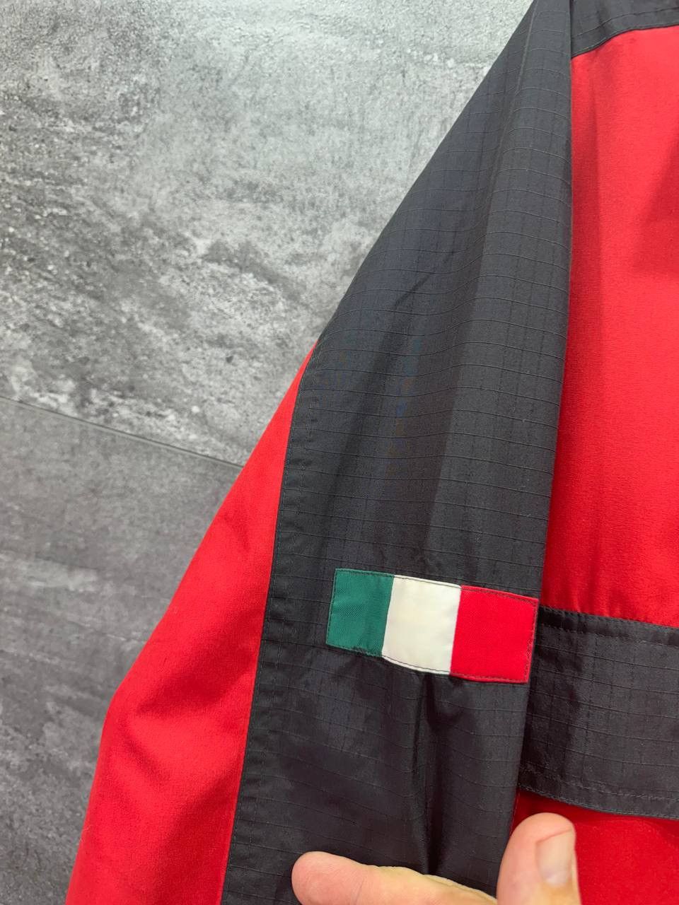 Vintage Vintage FERRARI Anorak Jacket Size M Size US M / EU 48-50 / 2 - 2 Thumbnail