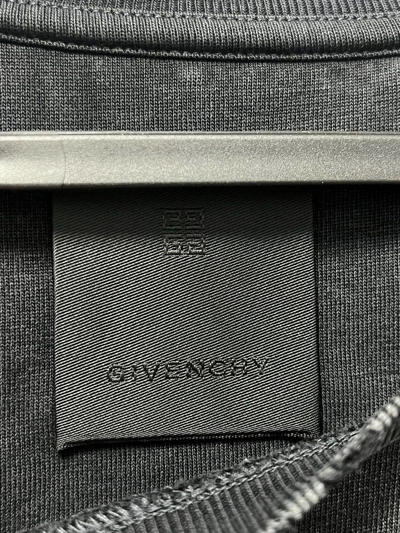 Givenchy Givenchy Black Washed Distressed Dark Grey Short-sleeved T Size US M / EU 48-50 / 2 - 4 Thumbnail