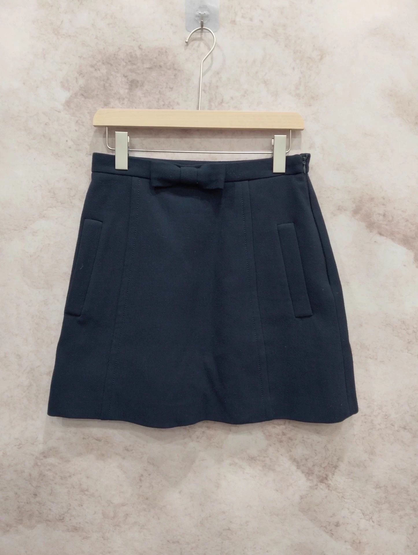 Miu Miu Miu Miu Bow Mini Skirt 42 Size 28" / US 6 / IT 42 - 1 Thumbnail