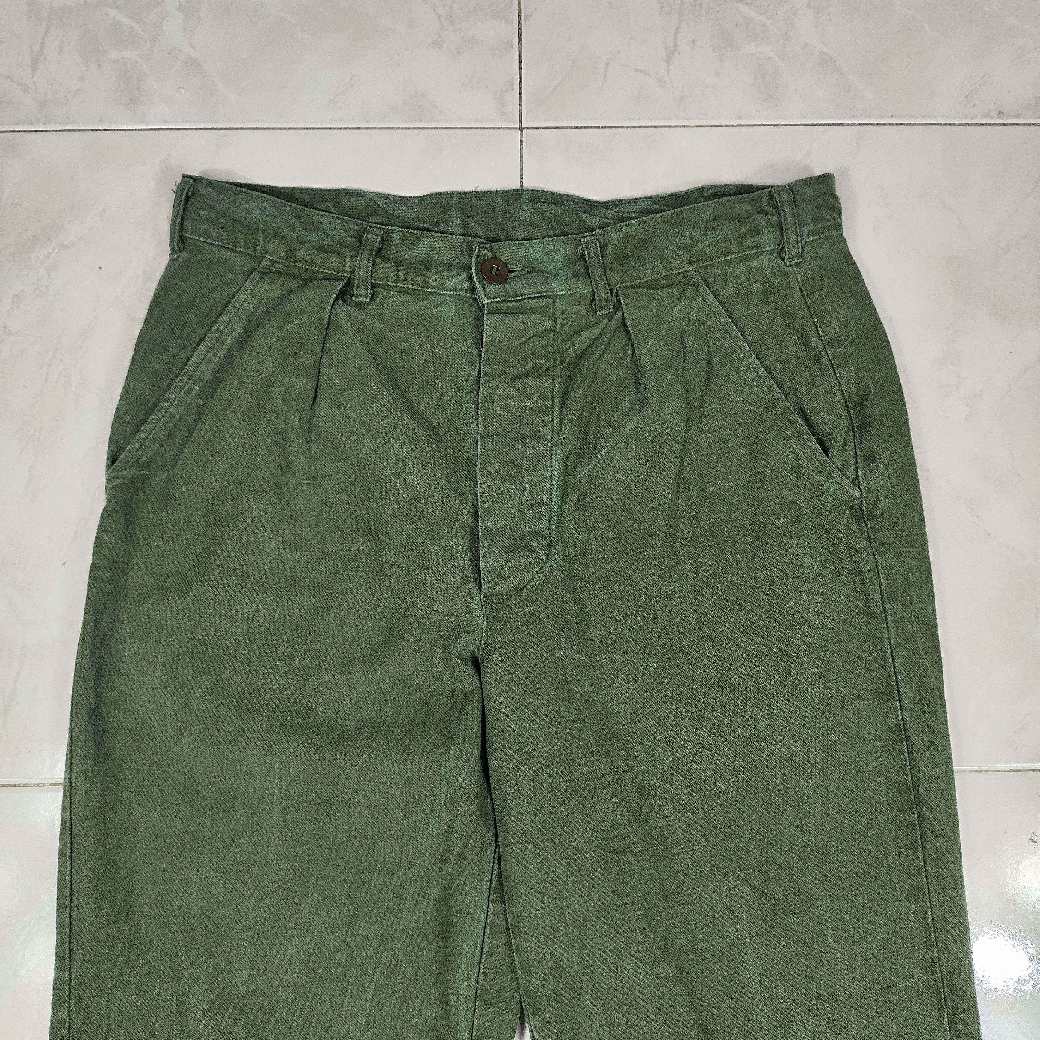 Vintage vintage swedish army c46 pants single back pocket Size US 32 / EU 48 - 5 Thumbnail