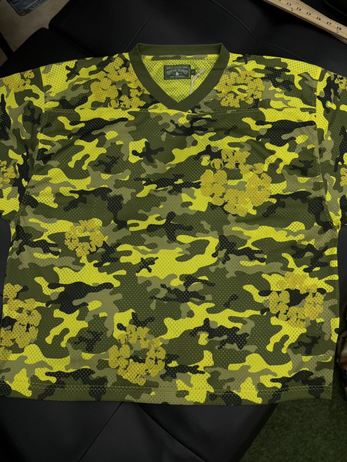 DENIM TEARS Denim Tears Yellow Camo Cotton Wreath Jersey Size L (NEW) Size US L / EU 52-54 / 3 - 2 Thumbnail