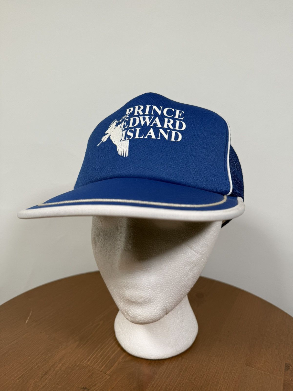 Vintage Vintage Prince Edward Island Trucker Hat Size ONE SIZE - 1 Thumbnail