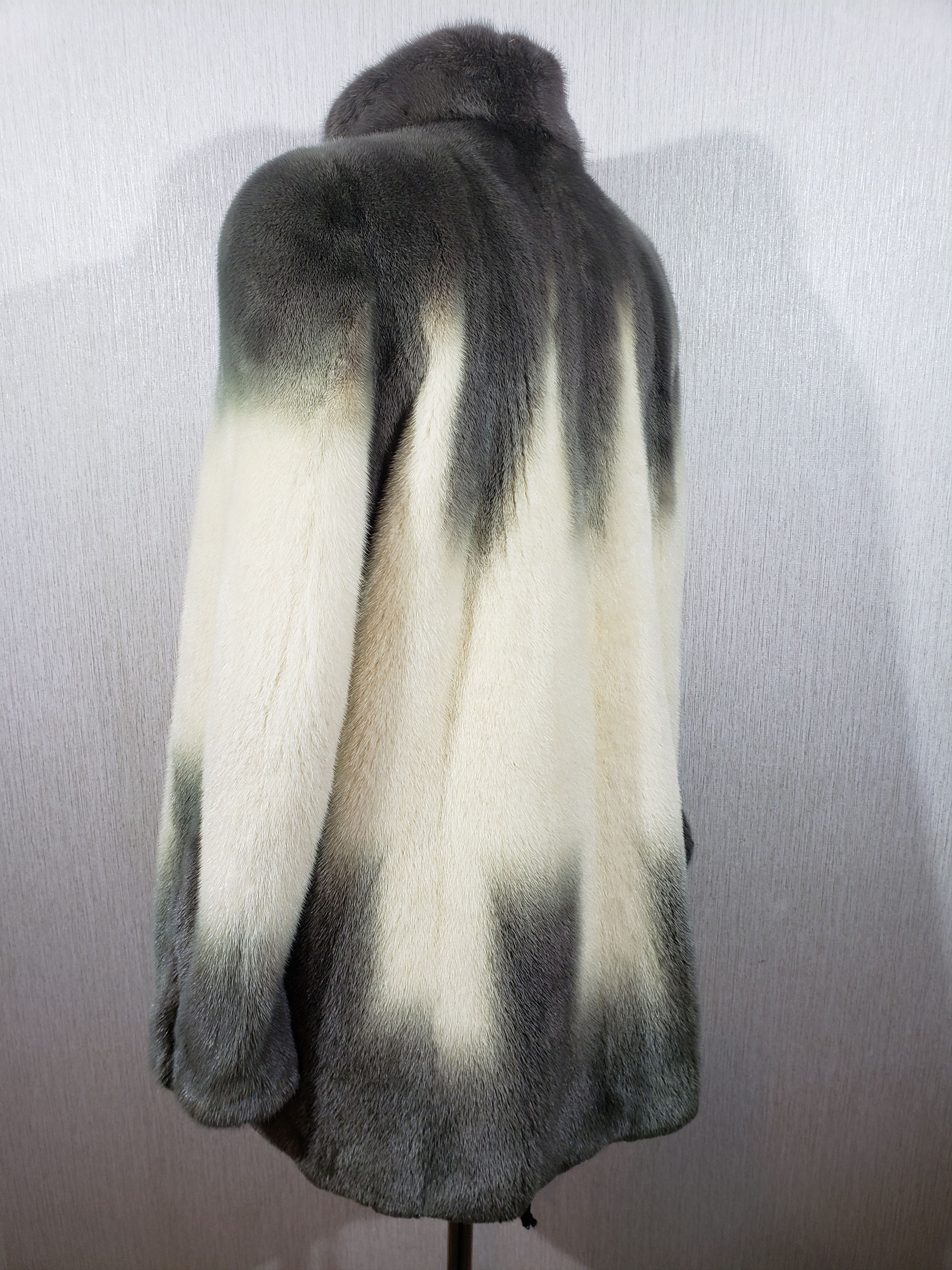 Other Stylish women's mink coat. Size XL / US 12-14 / IT 48-50 - 5 Thumbnail