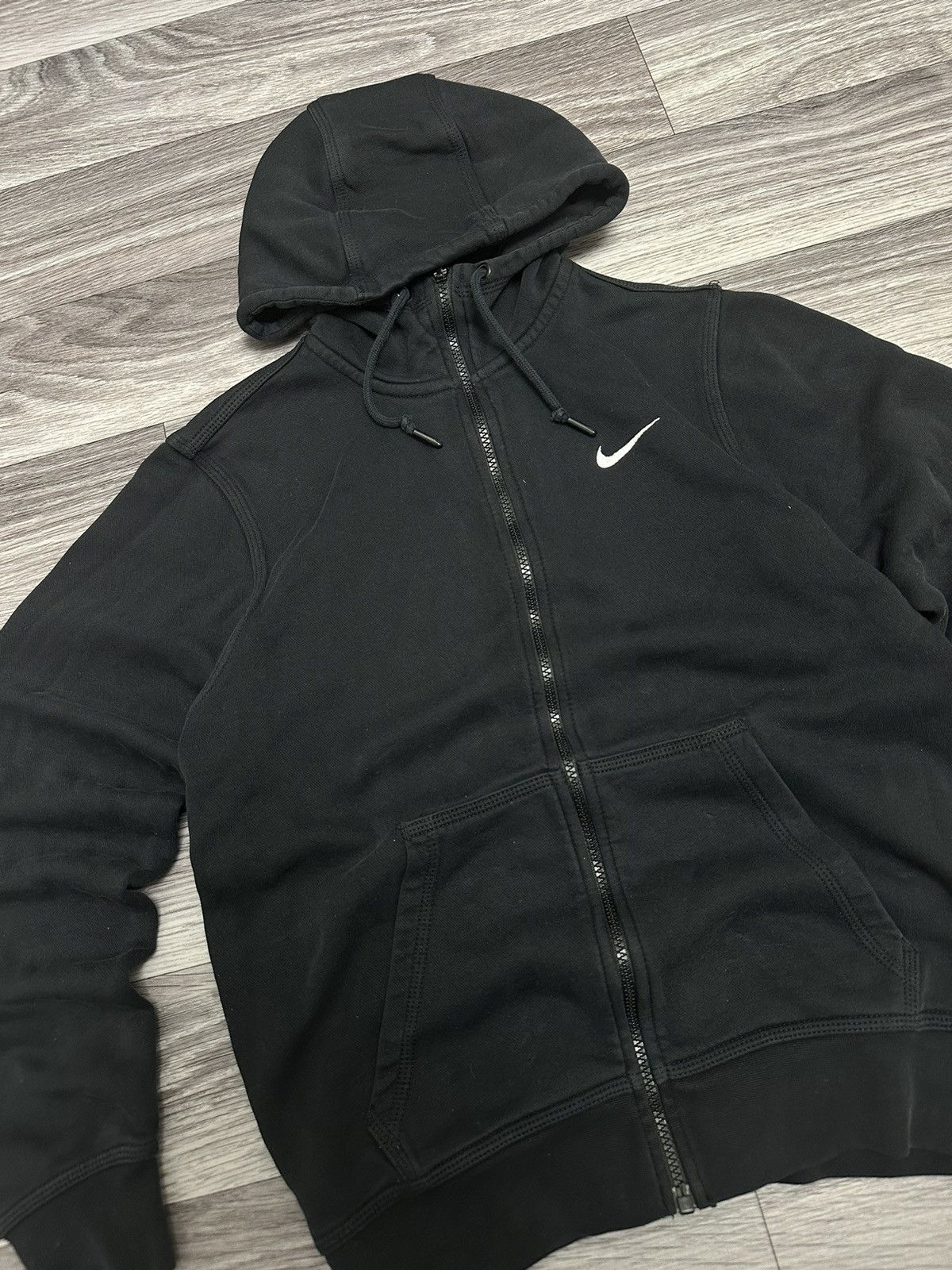 Nike Nike Vintage Black Zip Hoodie Small Hoodie hype boxfit Size US S / EU 44-46 / 1 - 3 Thumbnail